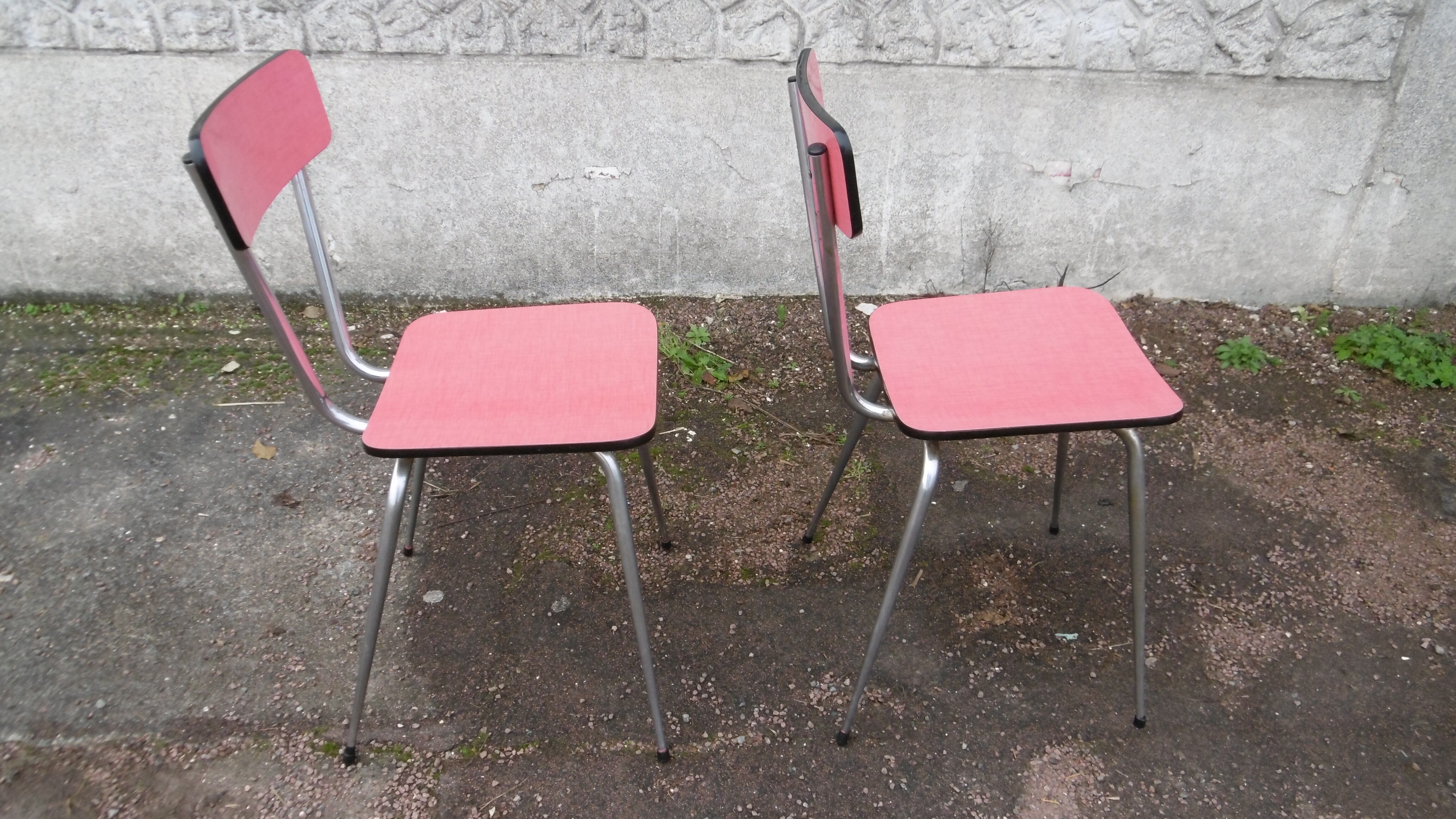 Set of 2 chairs in formica Red
