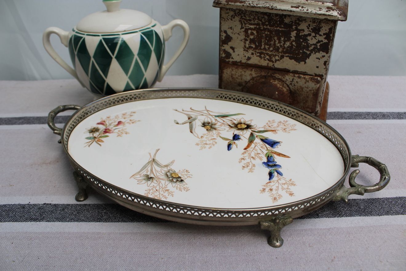 Oval ceramic top