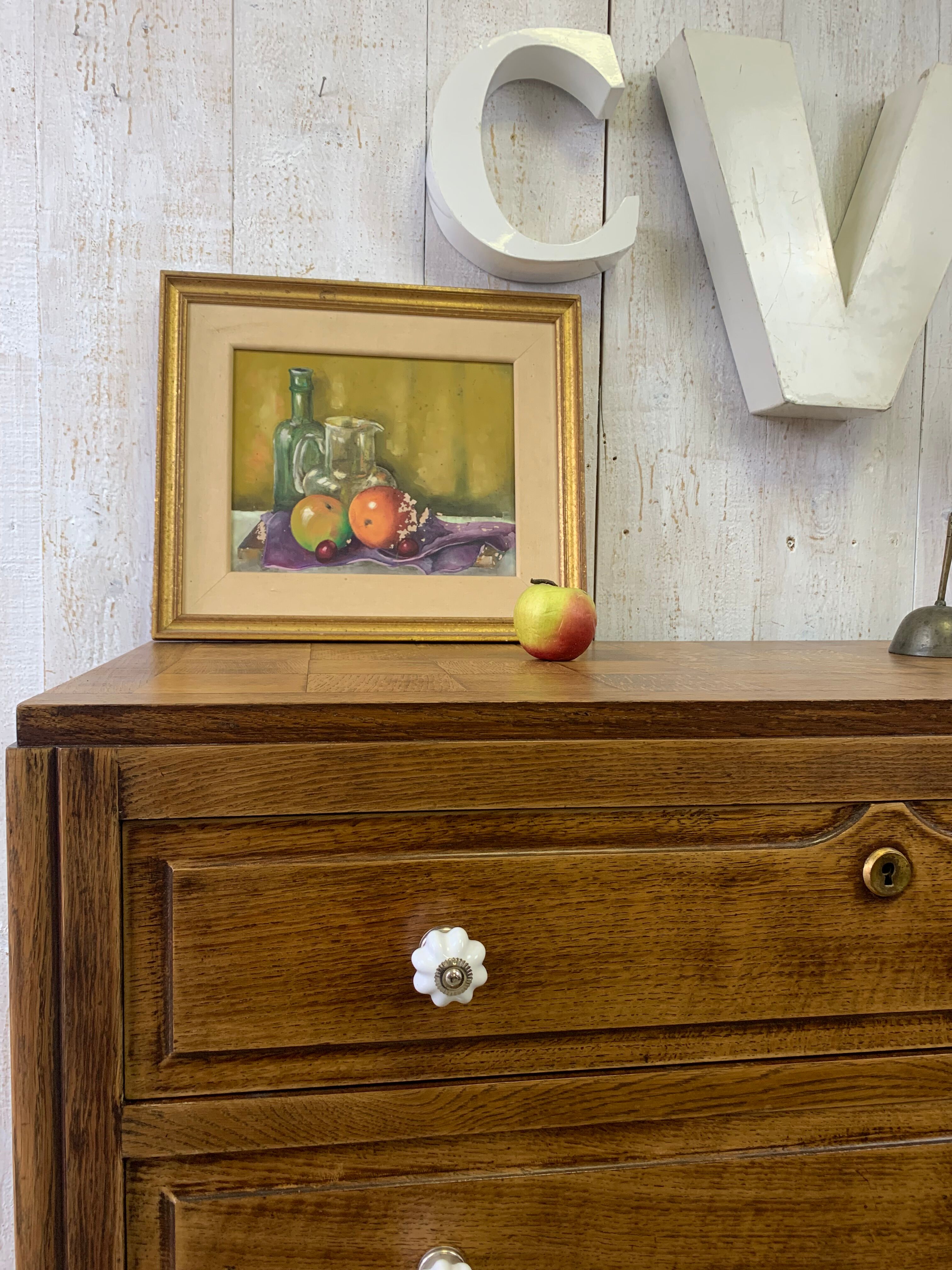 Antique chest of drawers