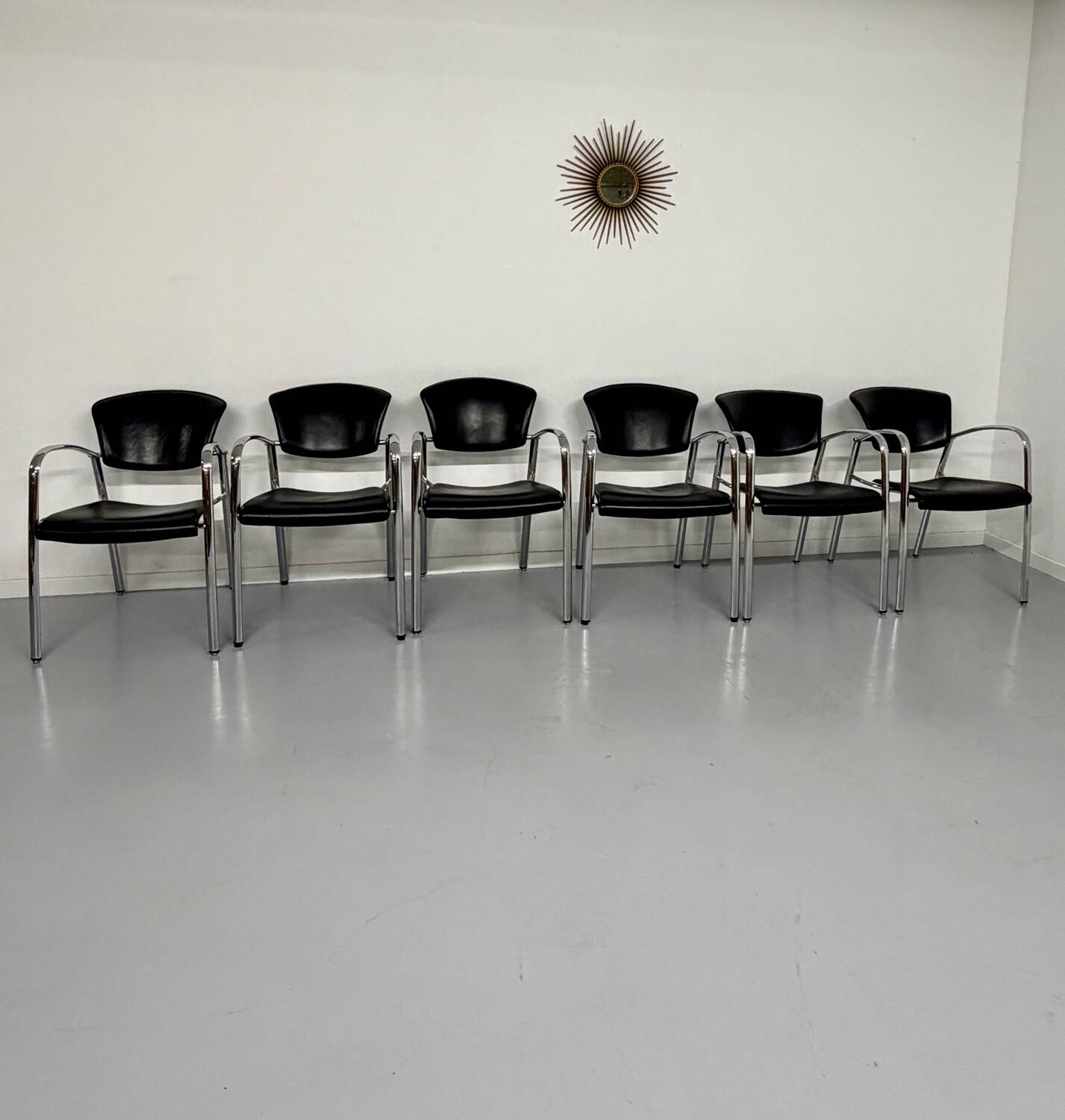 6 black leather and chrome metal chairs Brayton International vintage sa