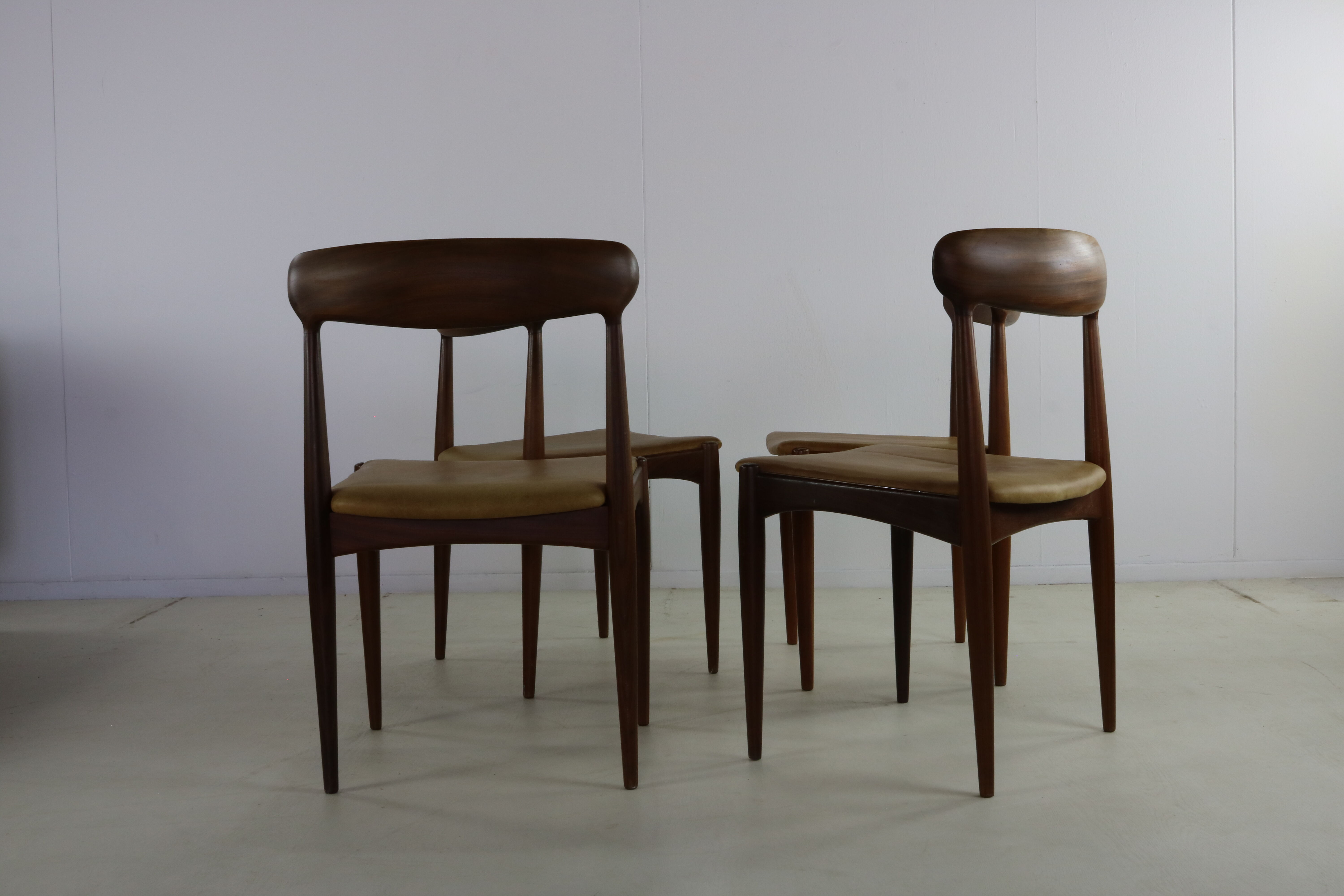 Set of four danish design dining chairs by Johanned Andersen for Uldum Møbe
