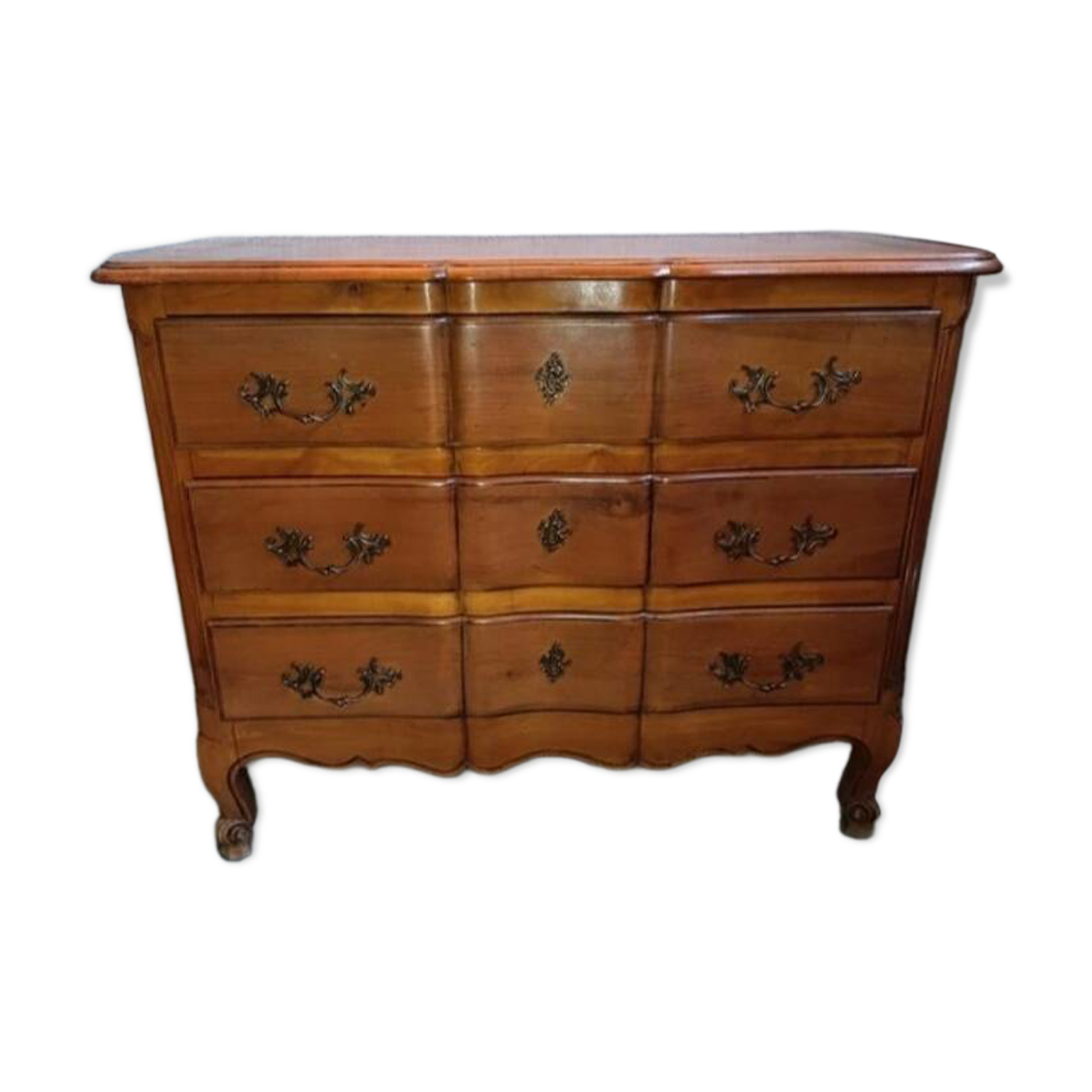 Chest of drawers