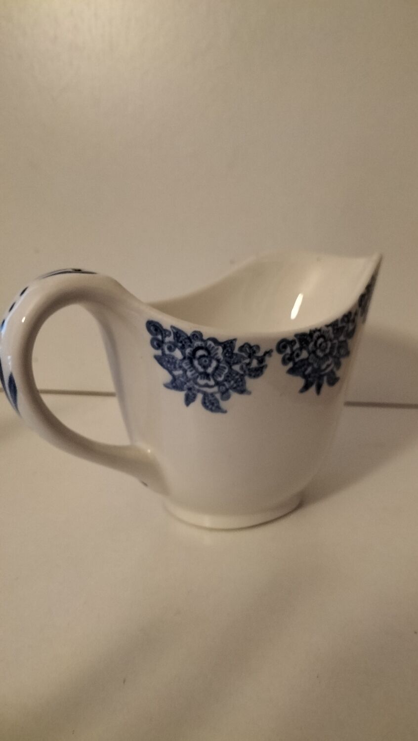 Old sauce boat Longwy
