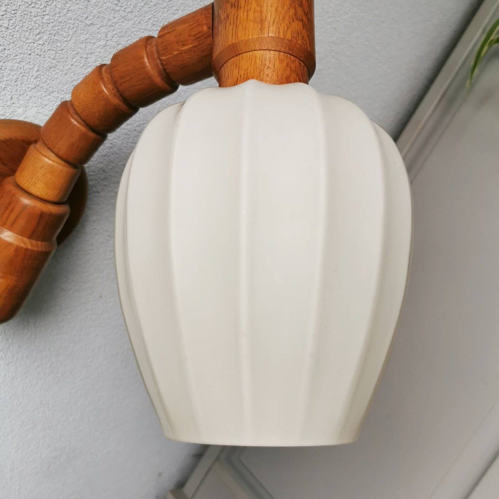 Apply with 1970 pleated glass blind