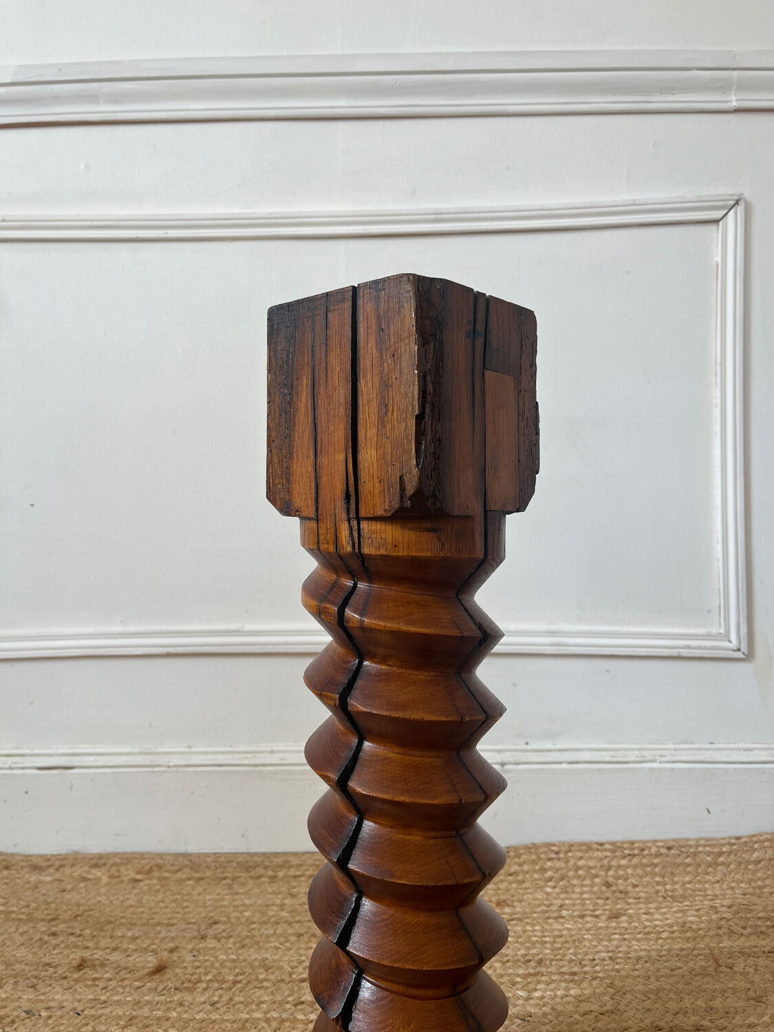 Solid wood press screw seat