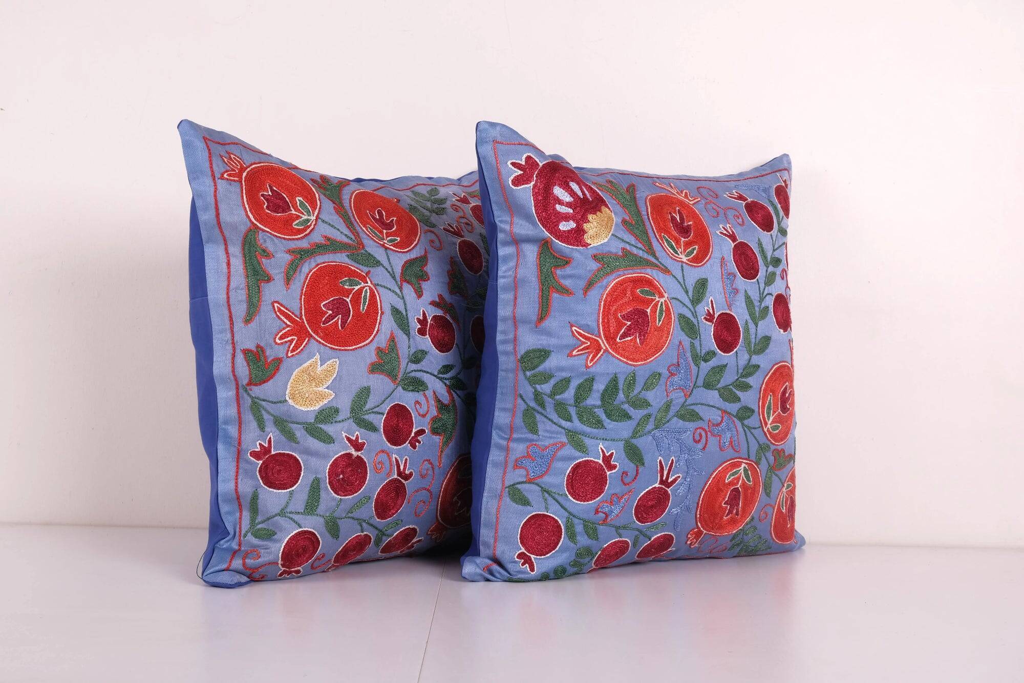 Lot de 2 housses de coussin brodées vintage 48x48 cm