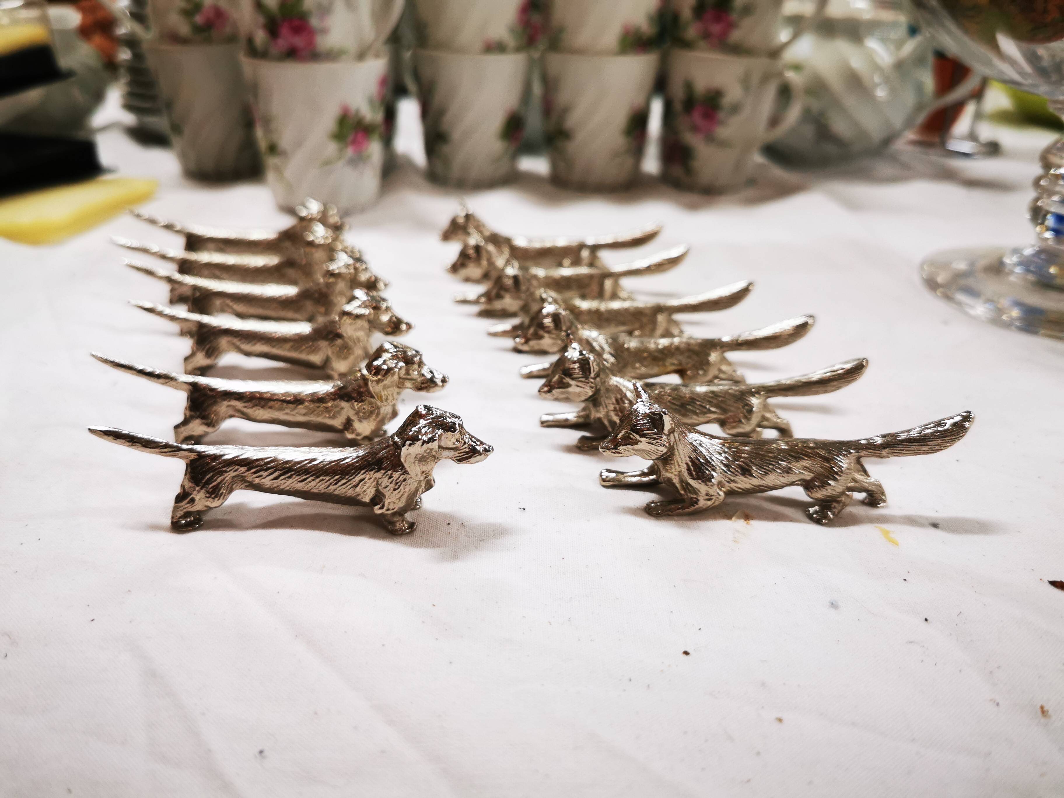 Silver metal hillside holder/rest for 6 Dachshund dogs and 6 Foxes