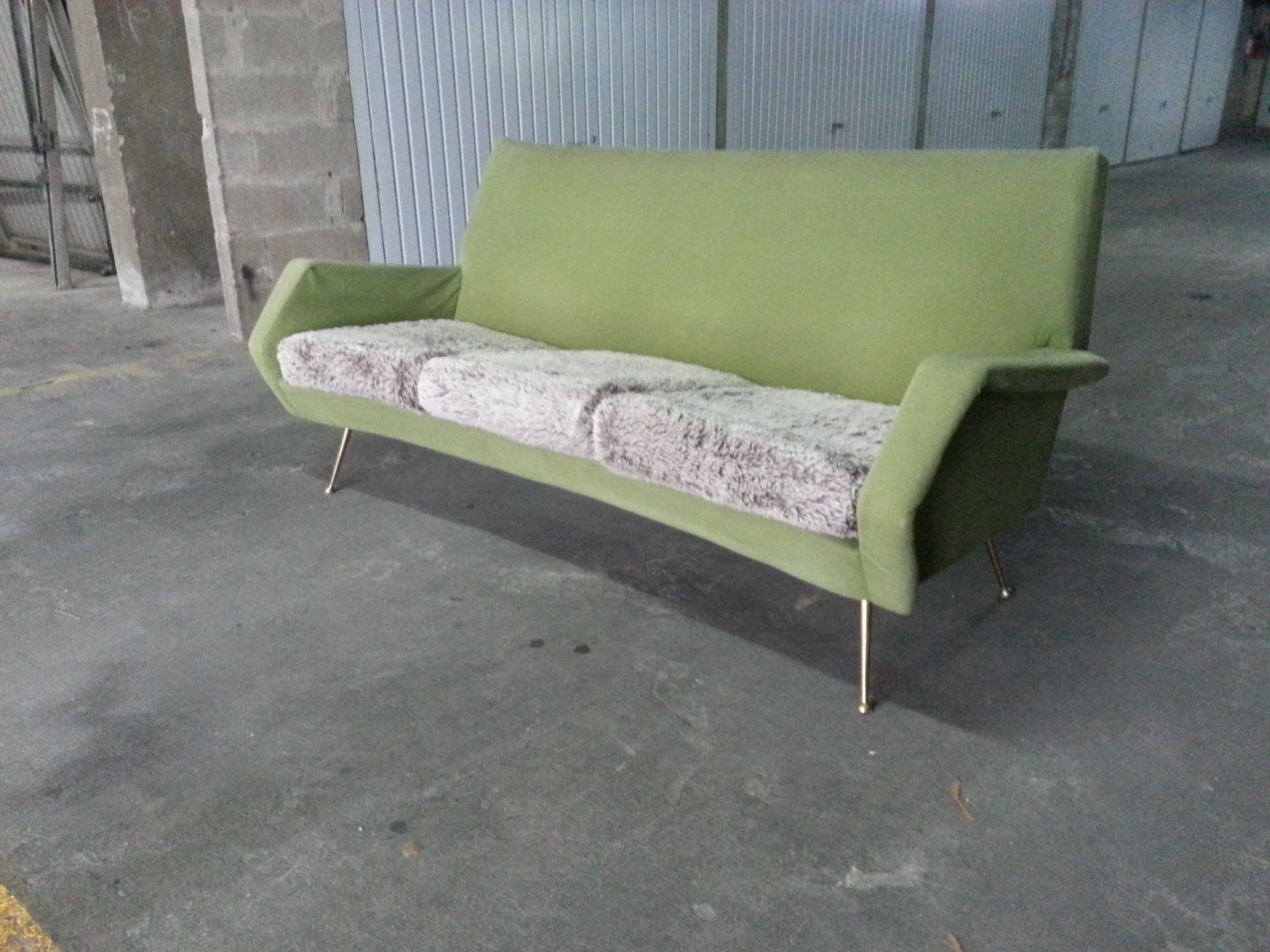 Italian style sofa, work 60 years