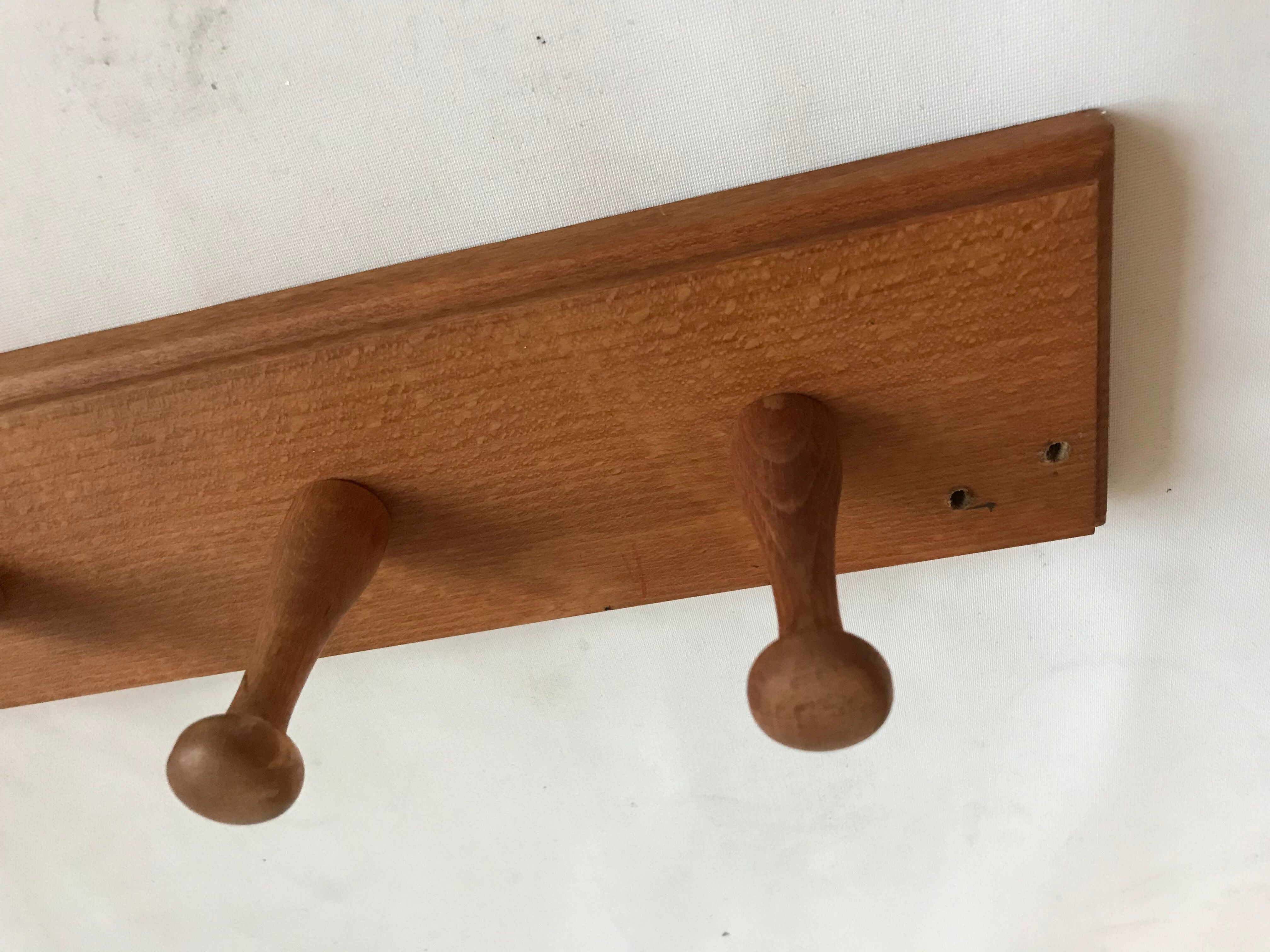Coat rack in wood