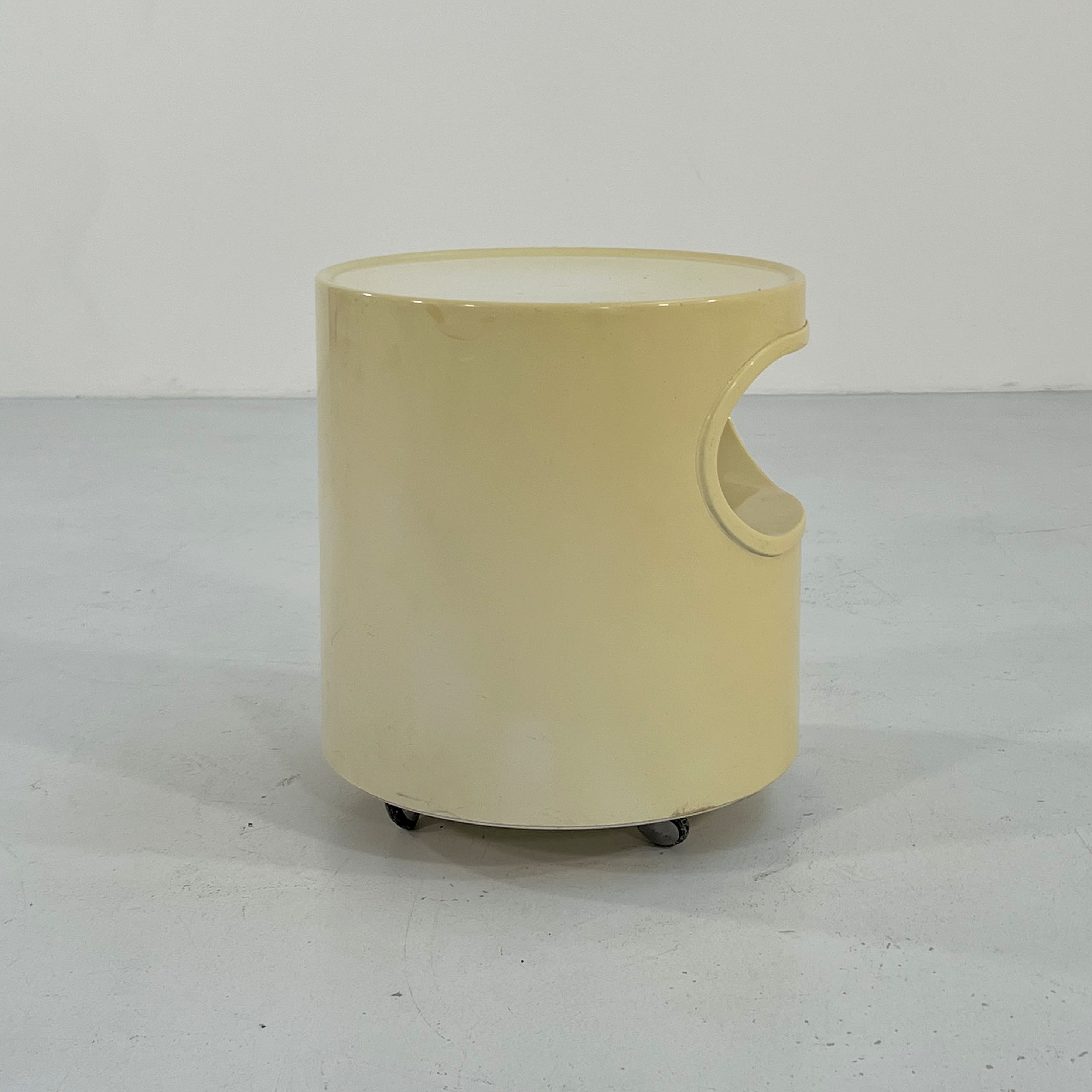 Giano-Giano-Vano white side table by Emma Gismondi Schweinberger for Artemide, 1960Attributed to Anton Bee and Eternit.