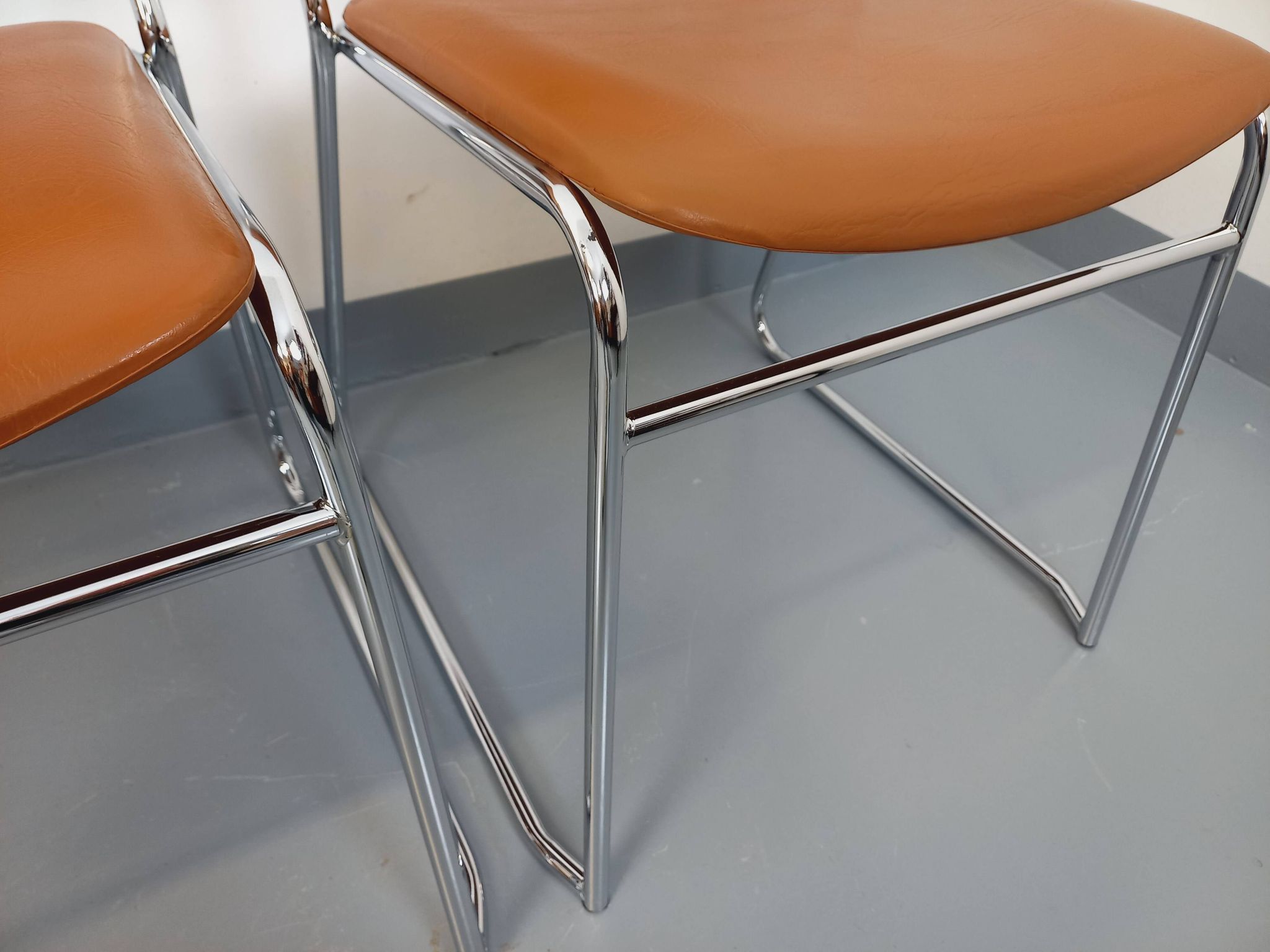 4 vintage sleigh chairs from the 70s, in designer chrome metal