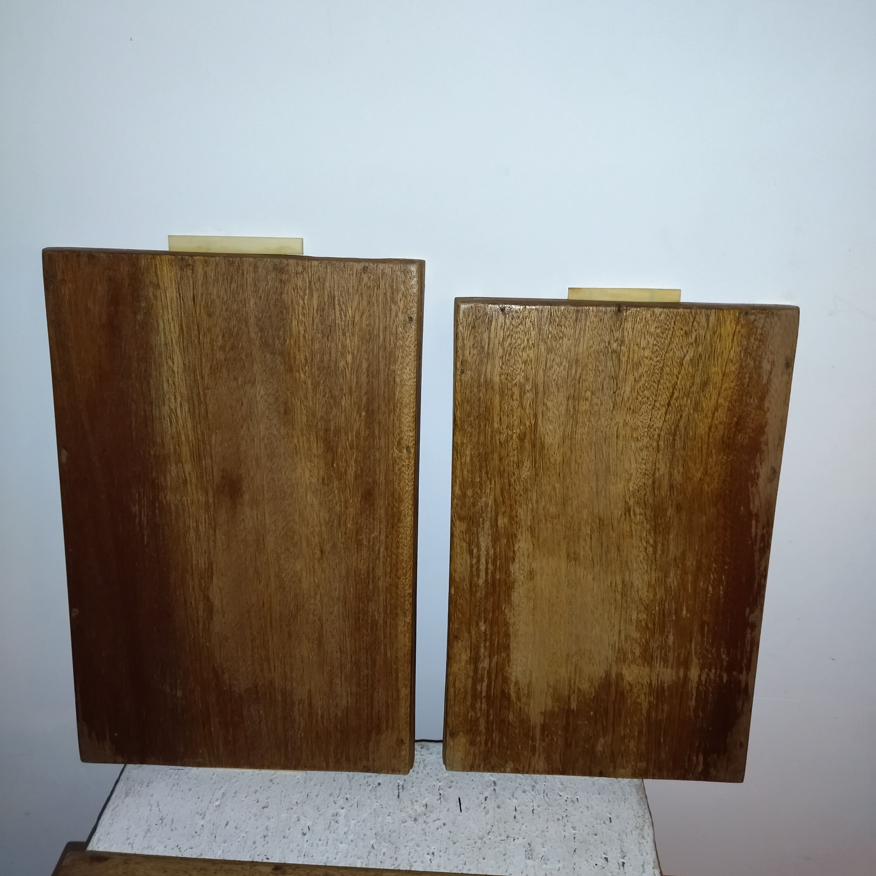 3 pull-out trays in teak and ebony bone marquetry