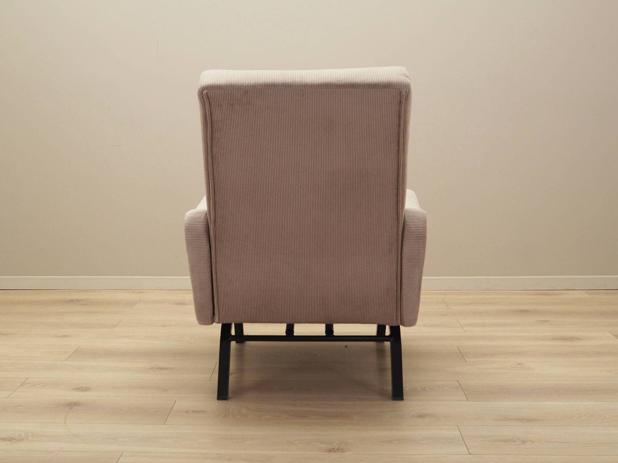 Adjustable armchair, Italian design, 1970s, production: Italy