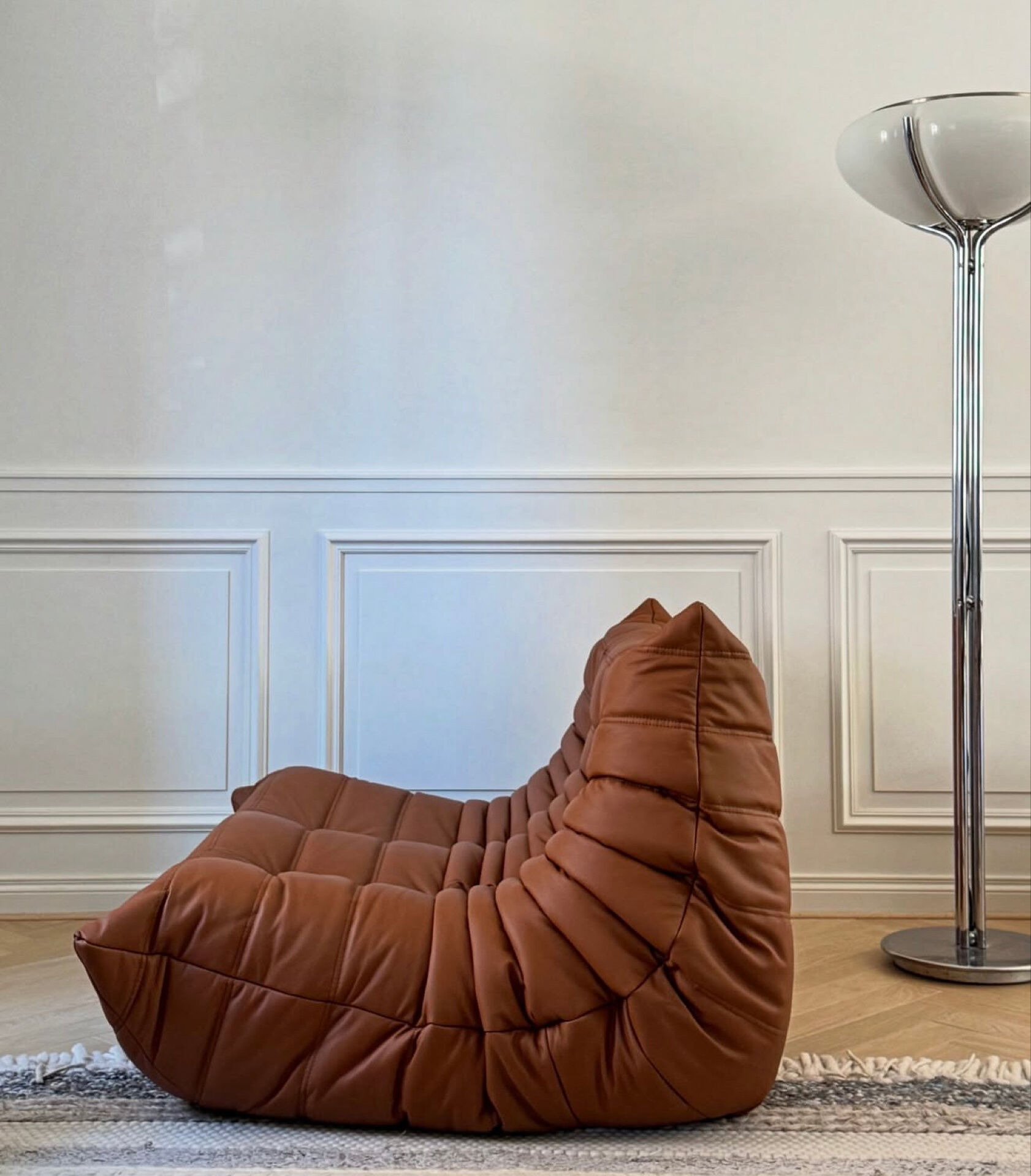 Two-seater bench model Togo – cognac leather – Michel Ducaroy / Ligne
