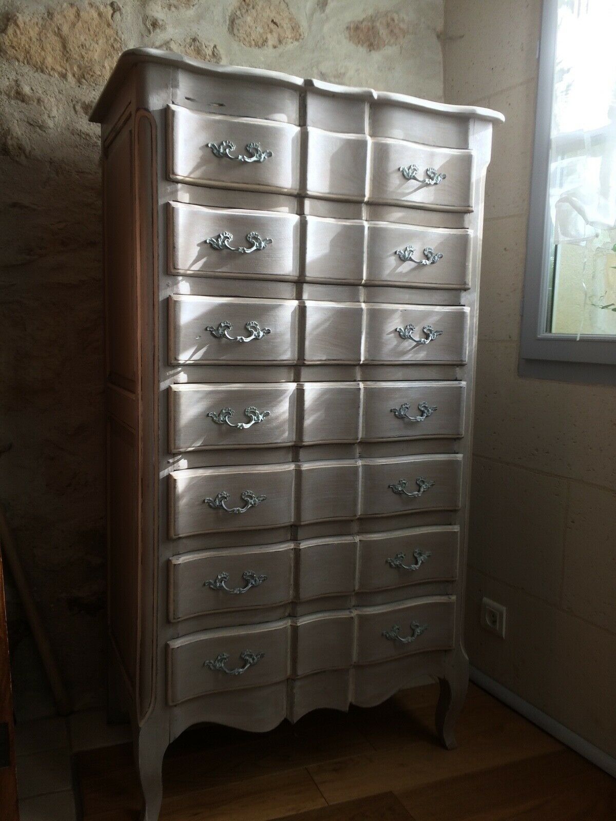 Semainier arbalète de style Louis XV sept tiroirs