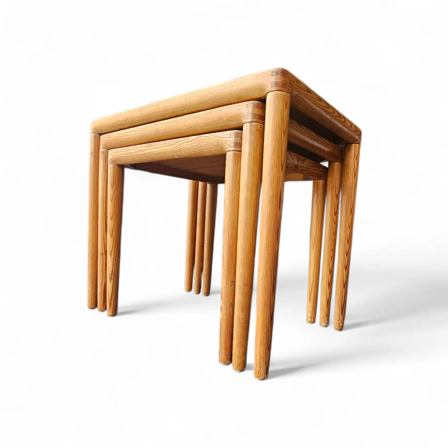 Ensemble de 3 tables gigognes en chêne massif / Henry Walter Klein pour Bramin / 1970