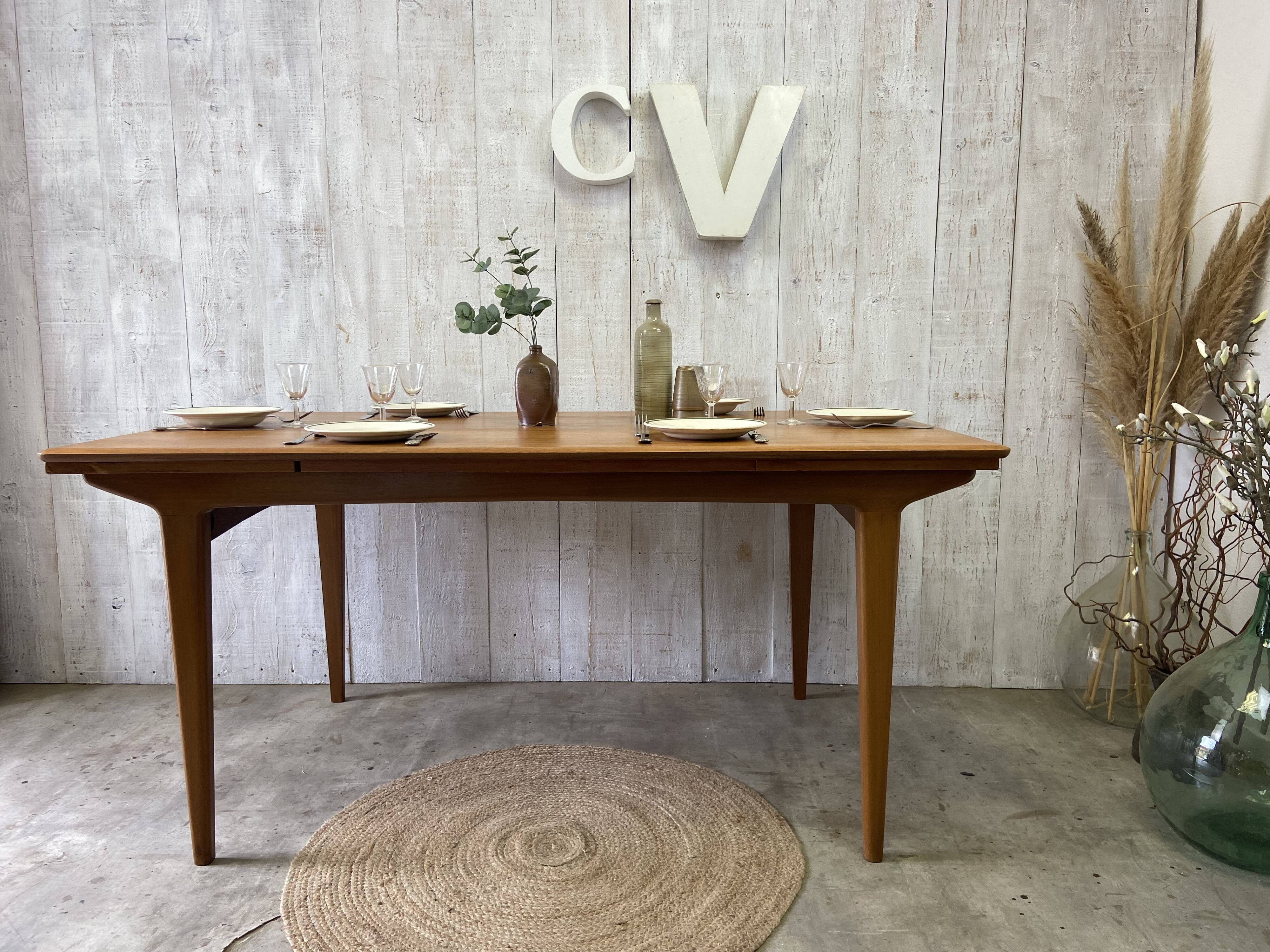 Scandinavian table