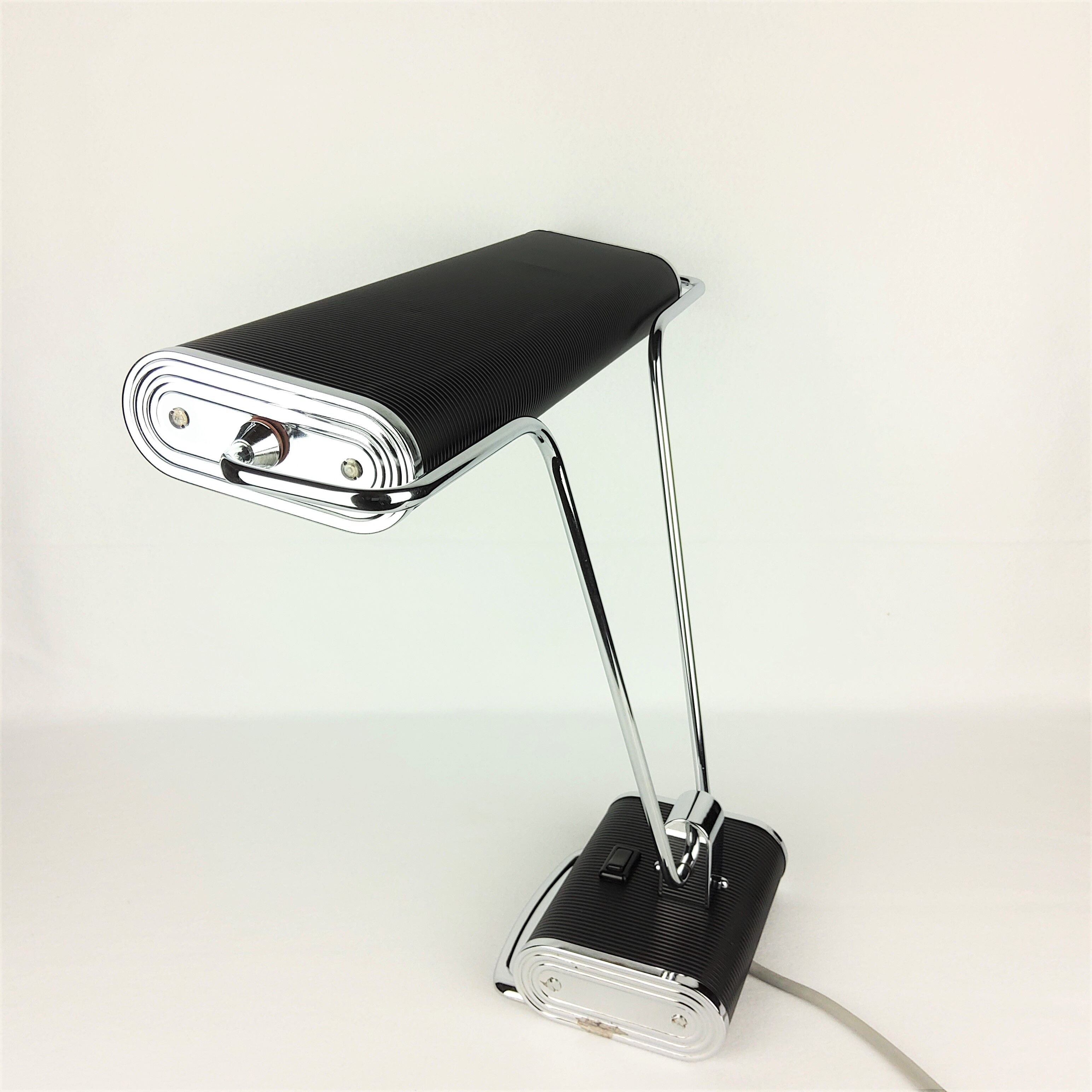 Lampe de bureau N71 Jumo noir et chrome 1950
