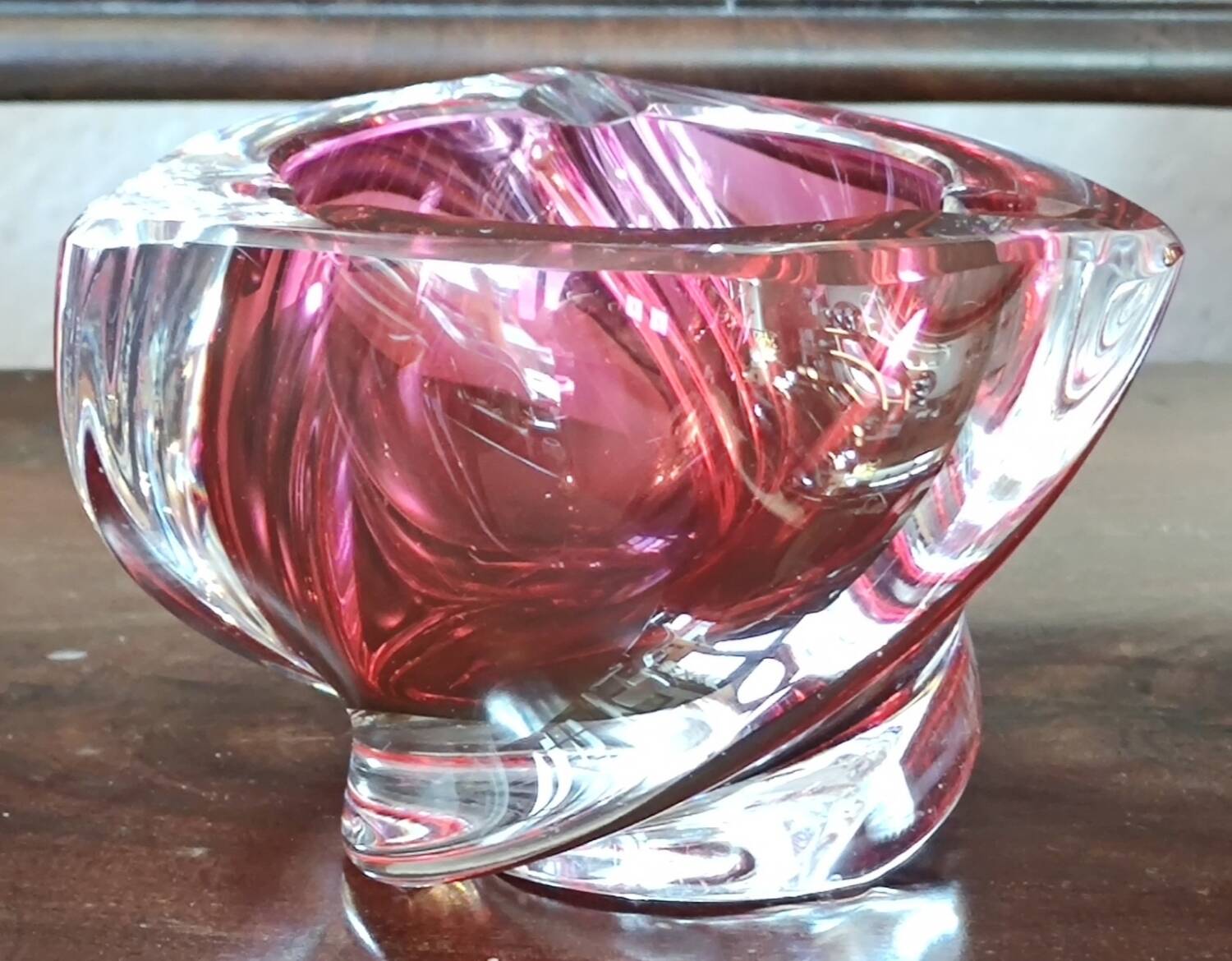 Old empty pocket ashtray Cristallerie Val Saint Lambert