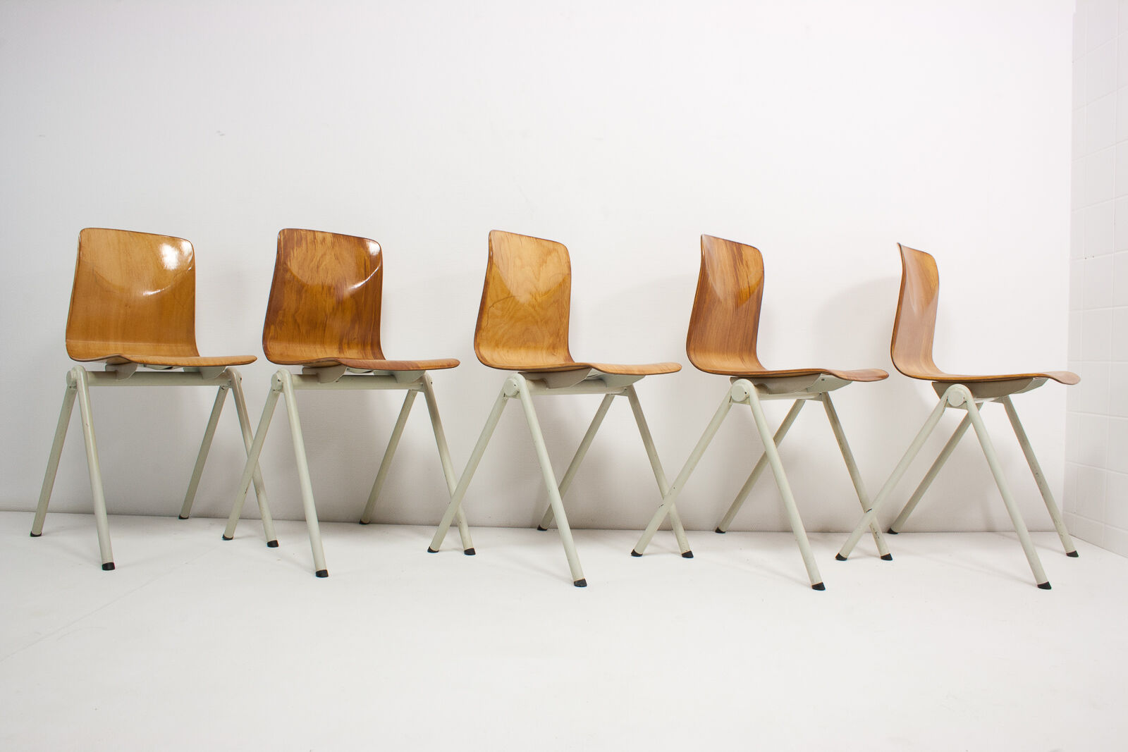 Galvanitas industrial Pagholz chairs, set of 5