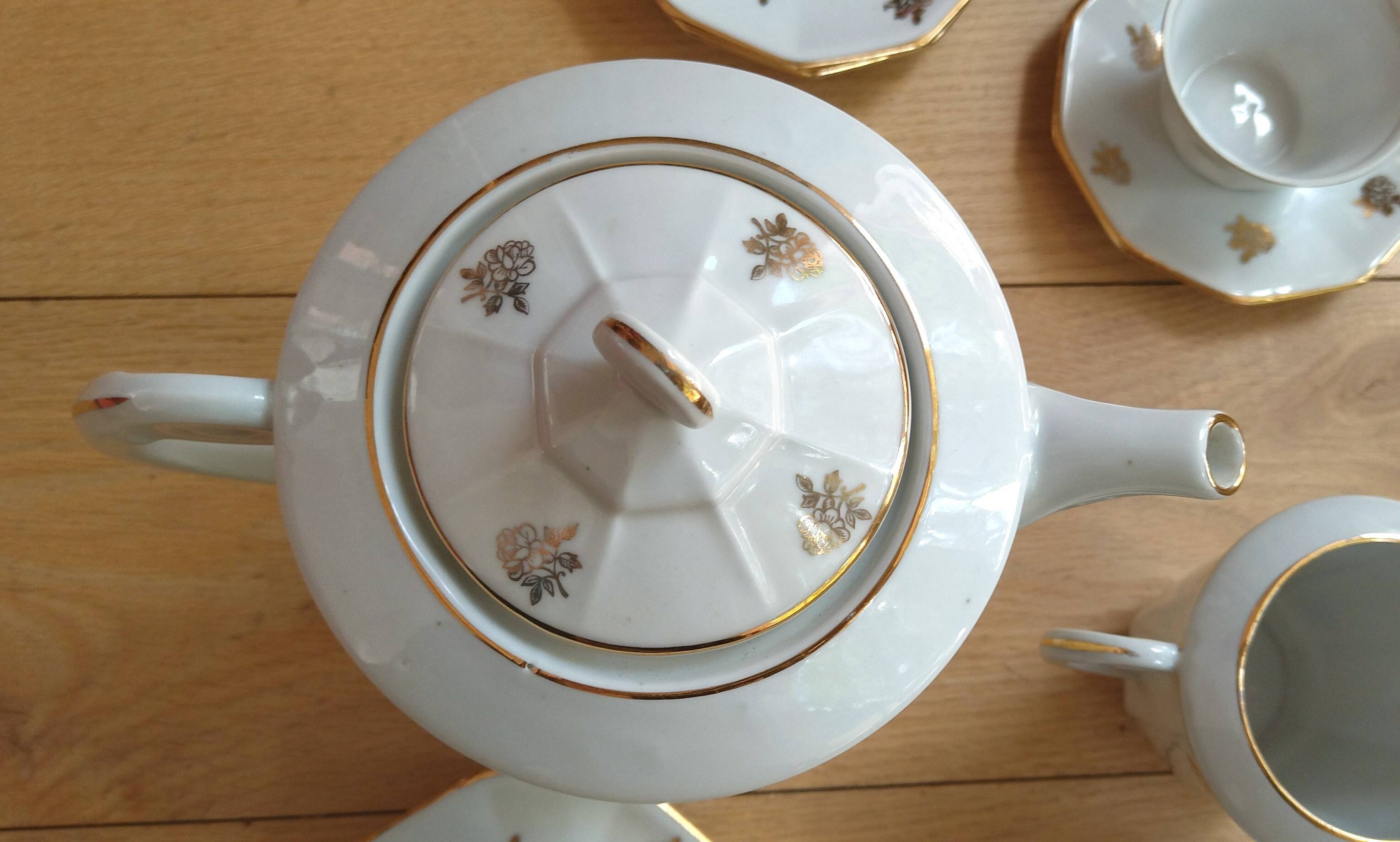 Antique coffee or tea service in fine porcelain from the 1930s.