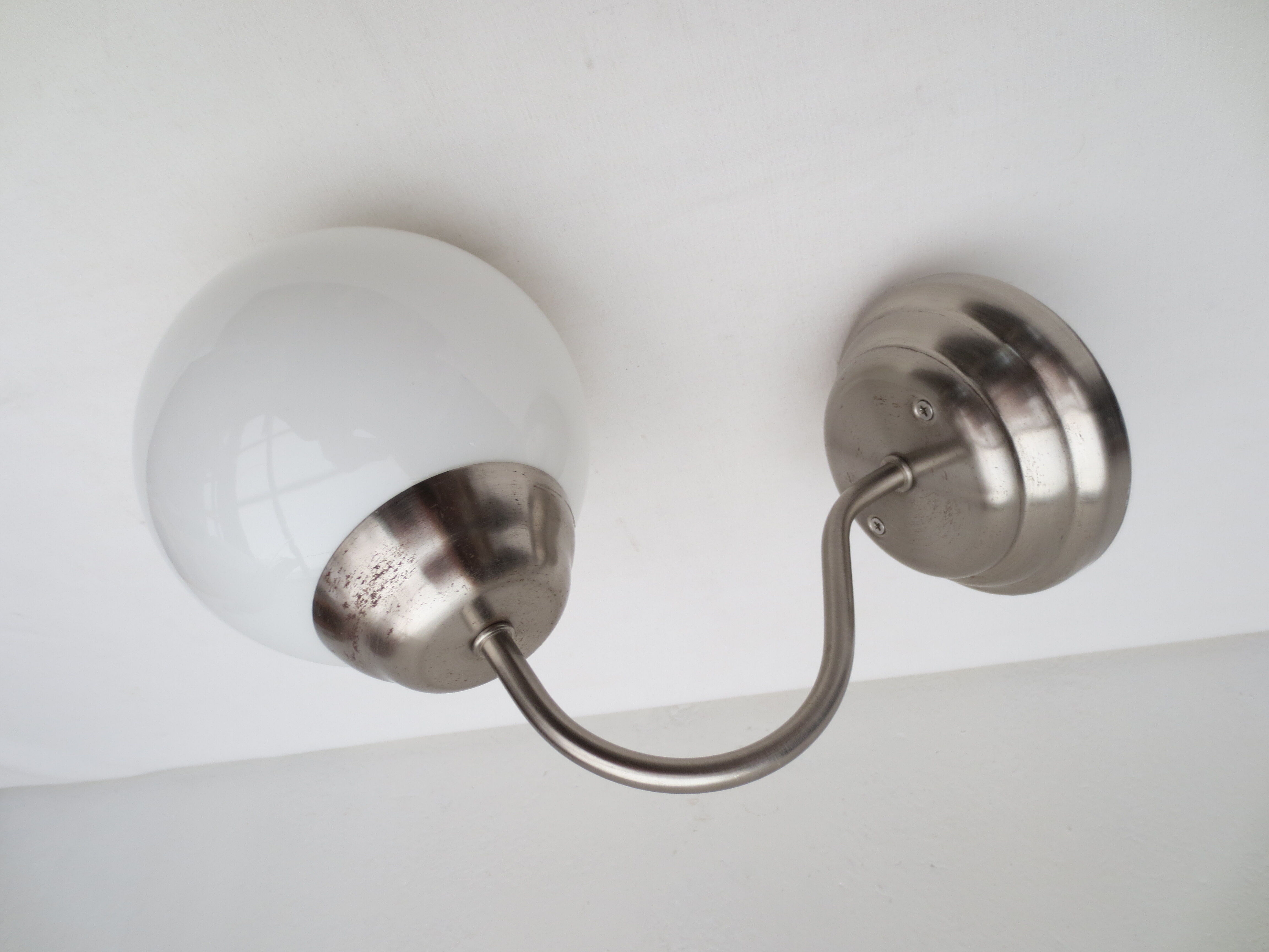 Gooseneck wall lamp, white opaline round globe