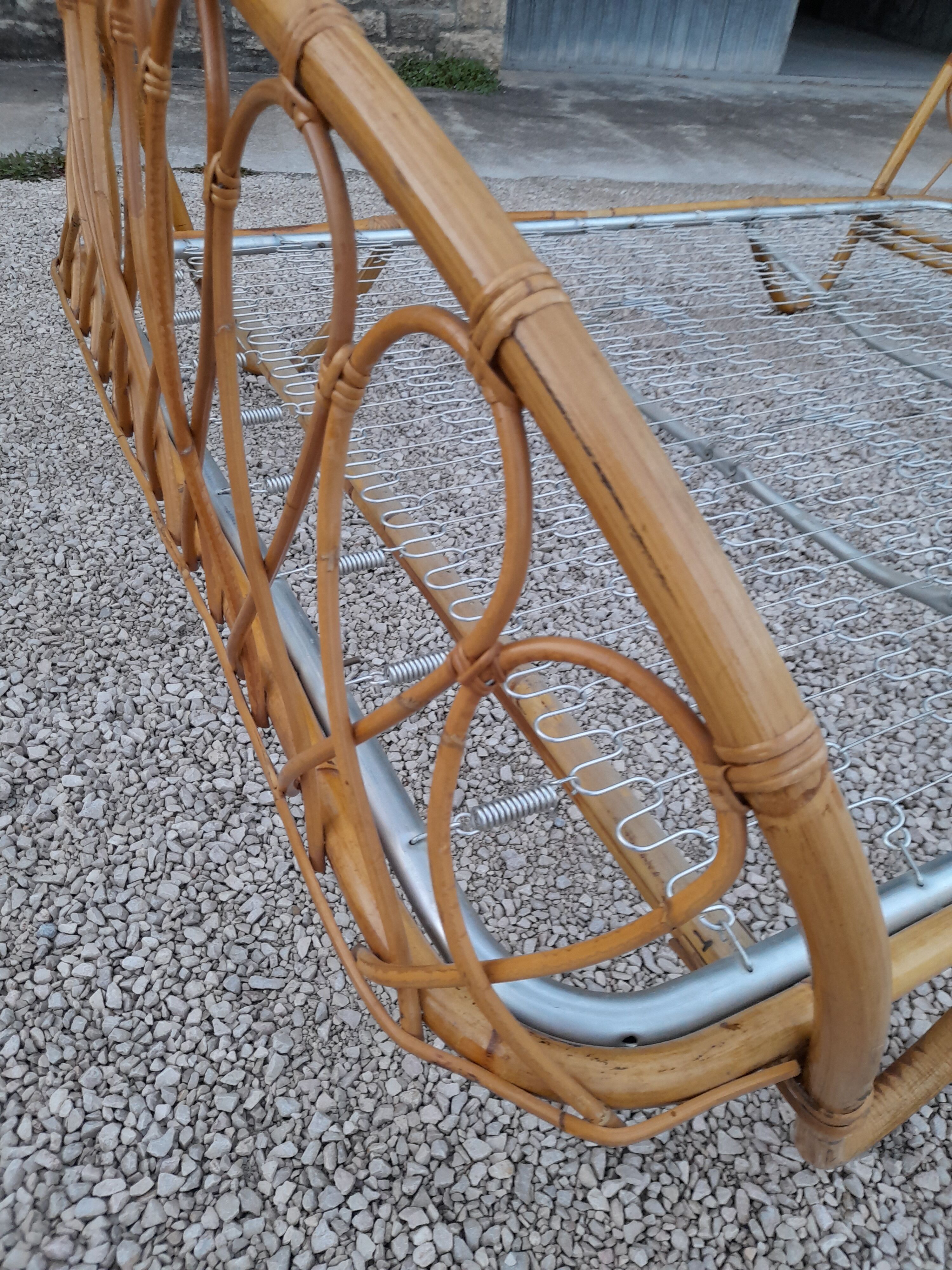 Rattan basket bed year 50