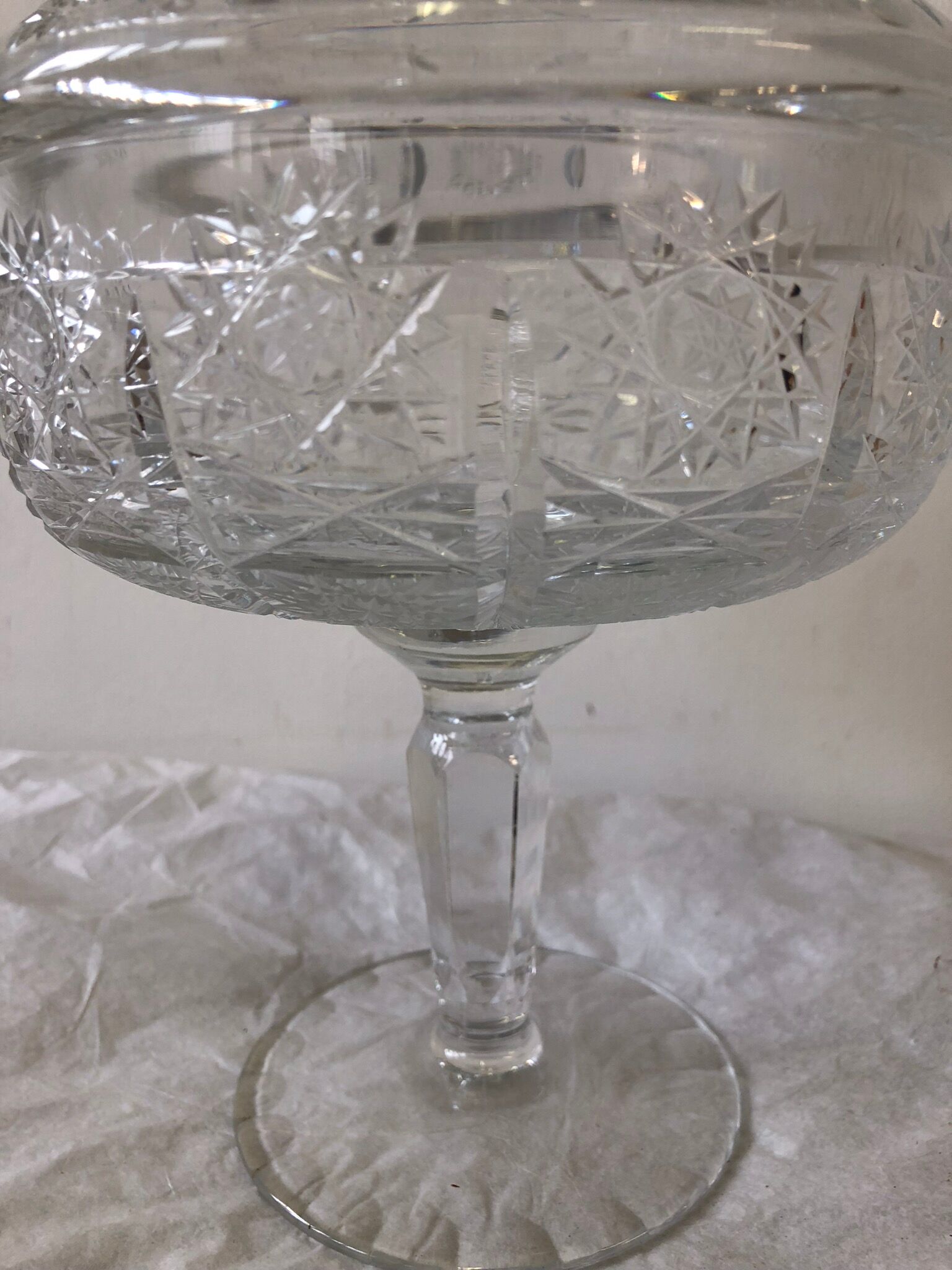Bonbonnière ancienne en cristal