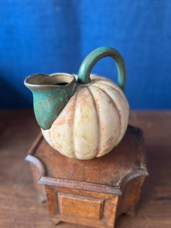 Rare pichet ''citrouille'' par Louis Lourioux. Epoque Art Nouveau