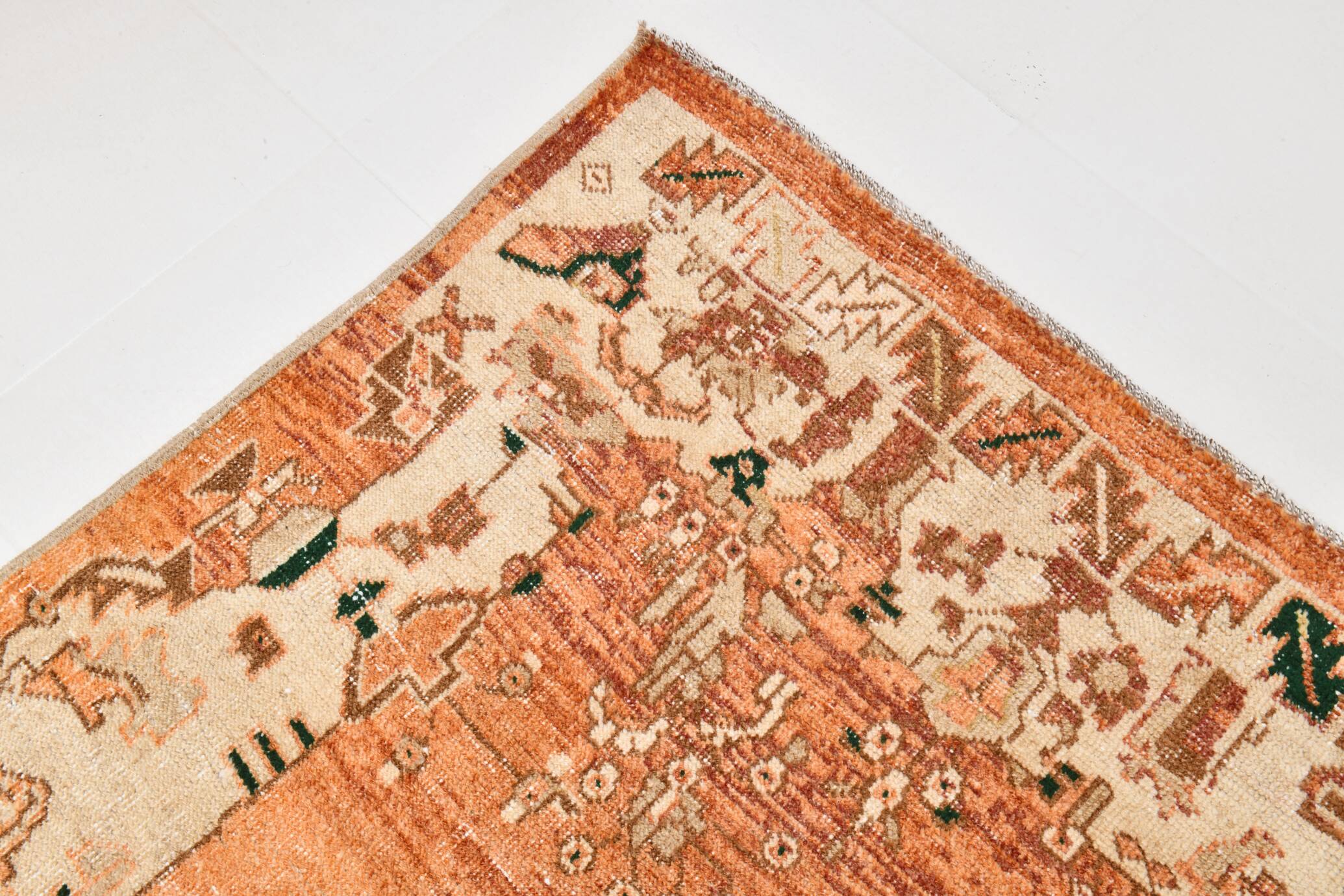 Rare Tapis Anatolien Vintage en Laine Fait Main Tons Brique & Ivoire