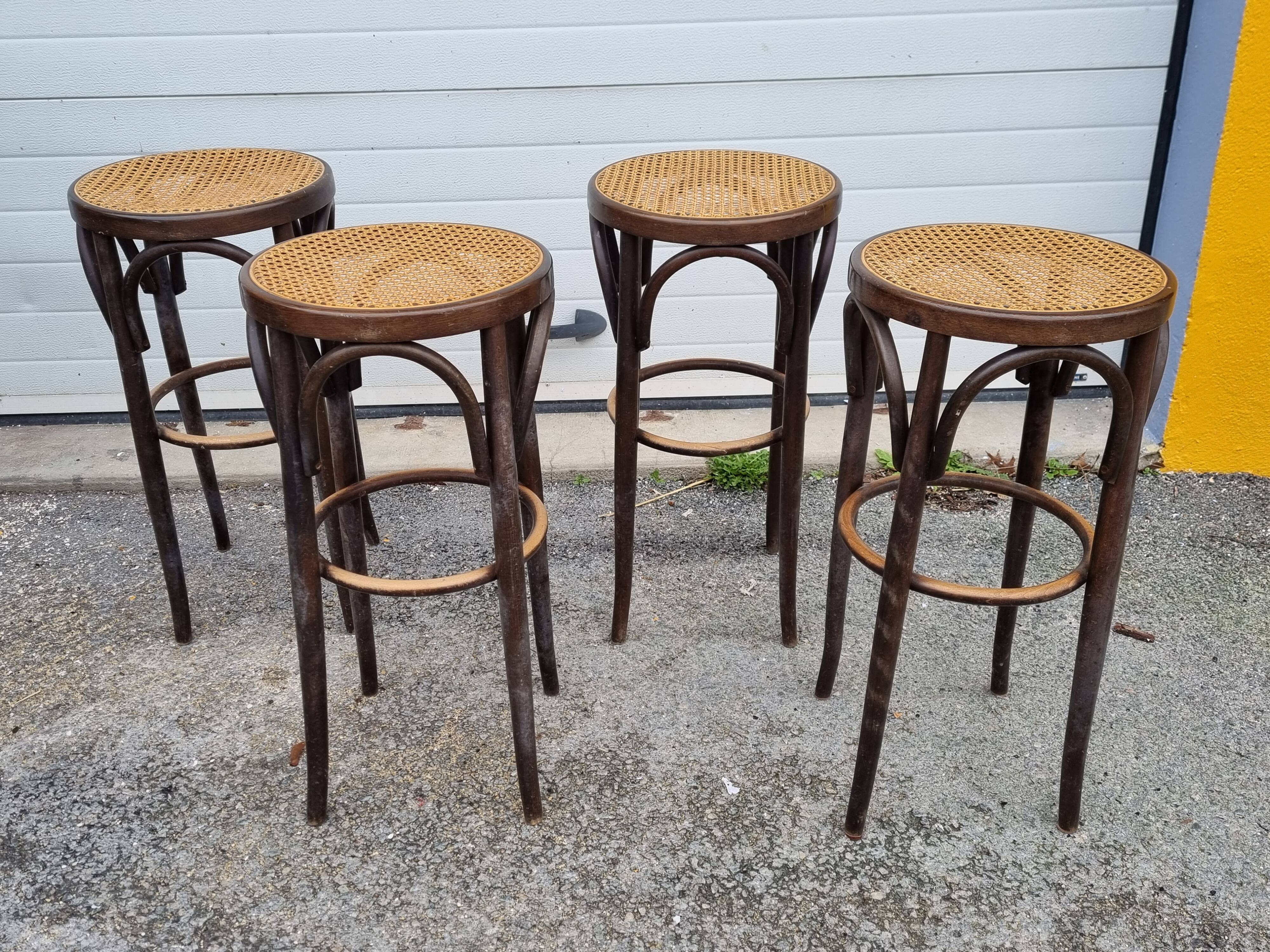 4 high stools tuna 1900
