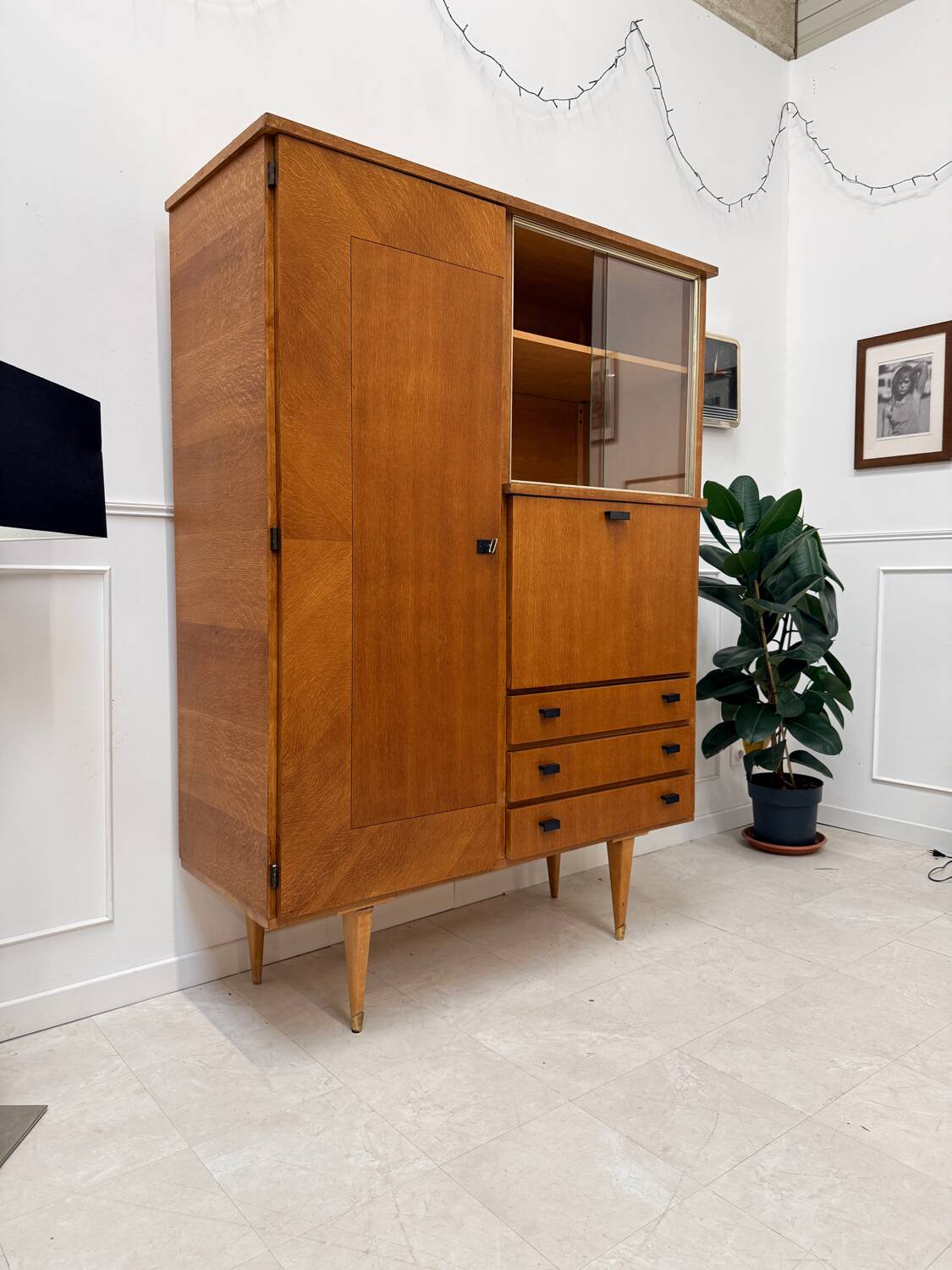 Vintage 50s wardrobe