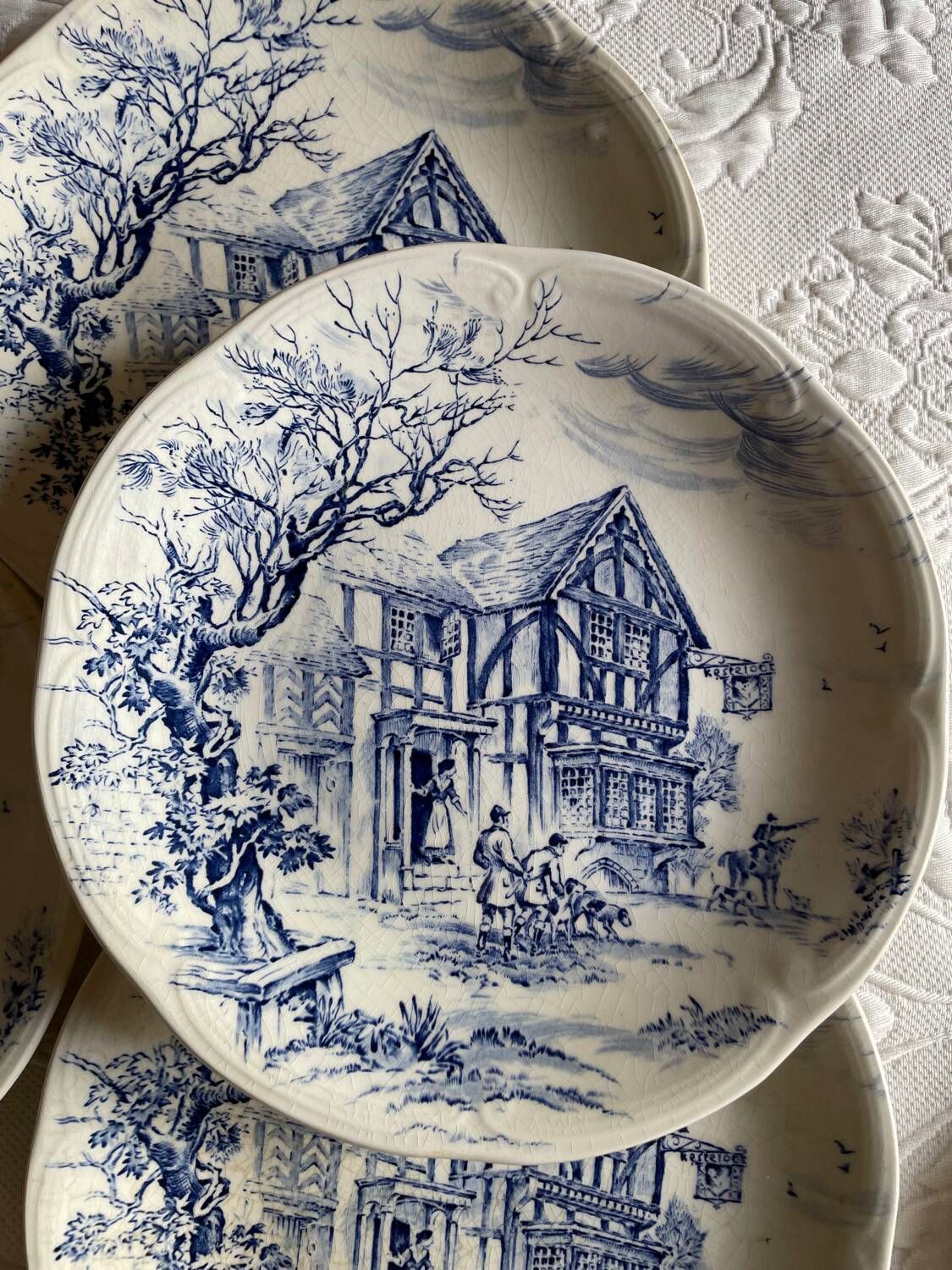 7 flat plates in earthenware by gien ludlow blue hunting decor year 70