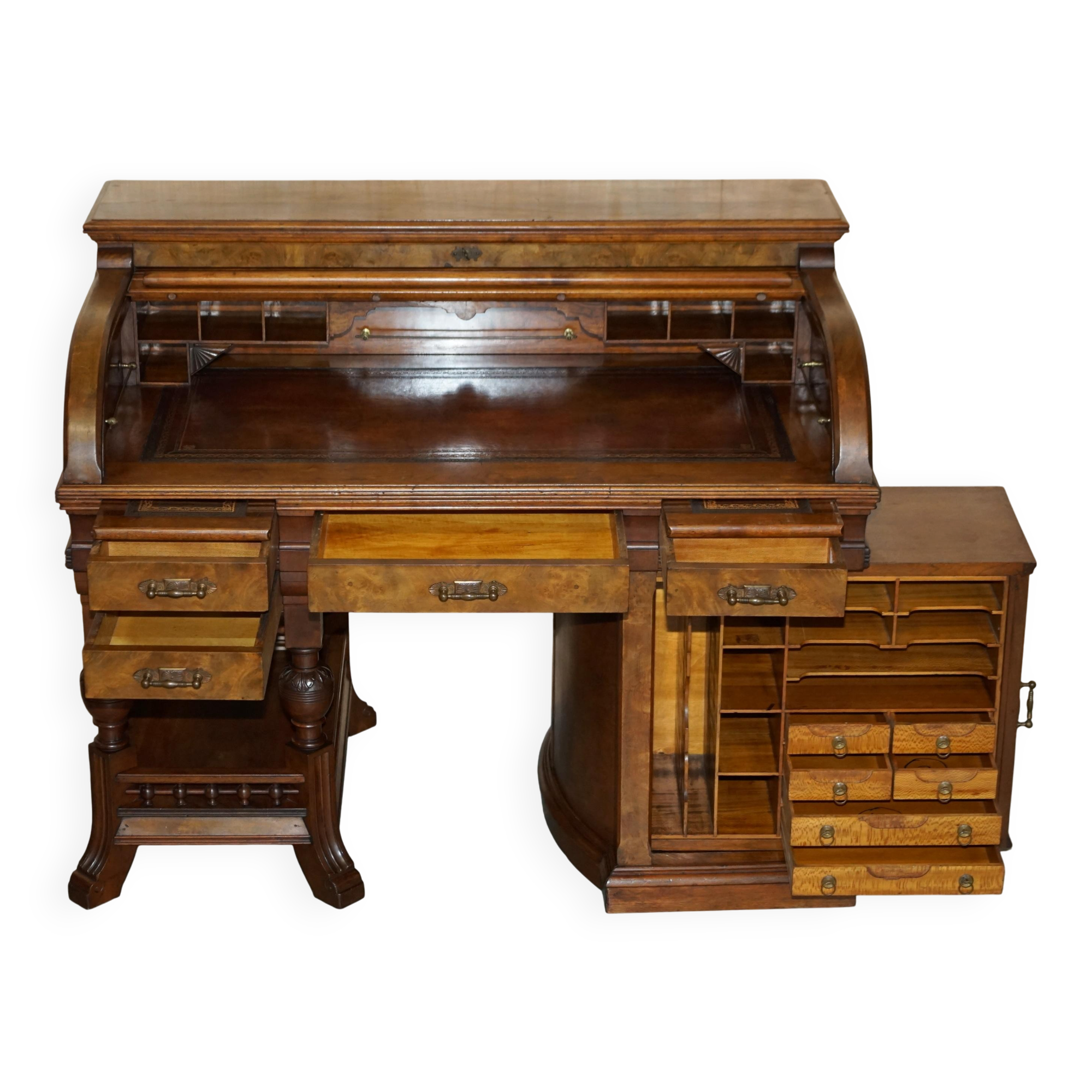 Bureau à tambour Shannon File Co en noyer victorien avec certificat