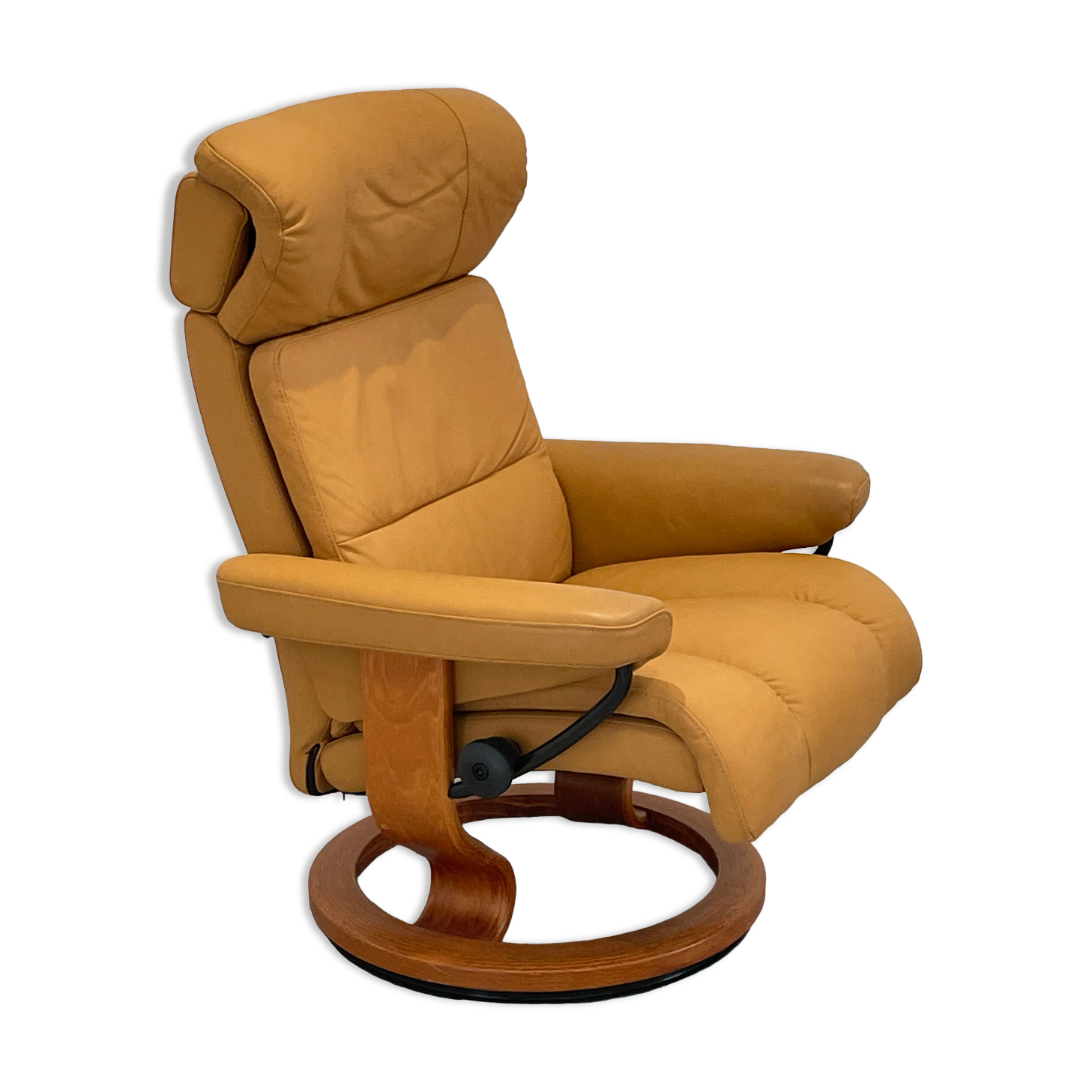 Ekornes chaise longue armchair in Norwegian Scandinavian leather, Chamois