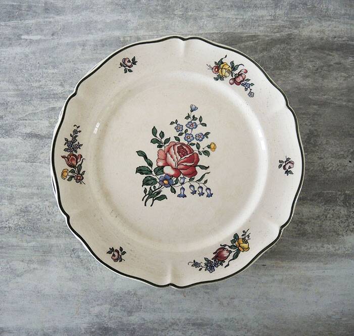 3 Old Villeroy & Boch Earthenware Dessert Plates - 1562 - Peony
