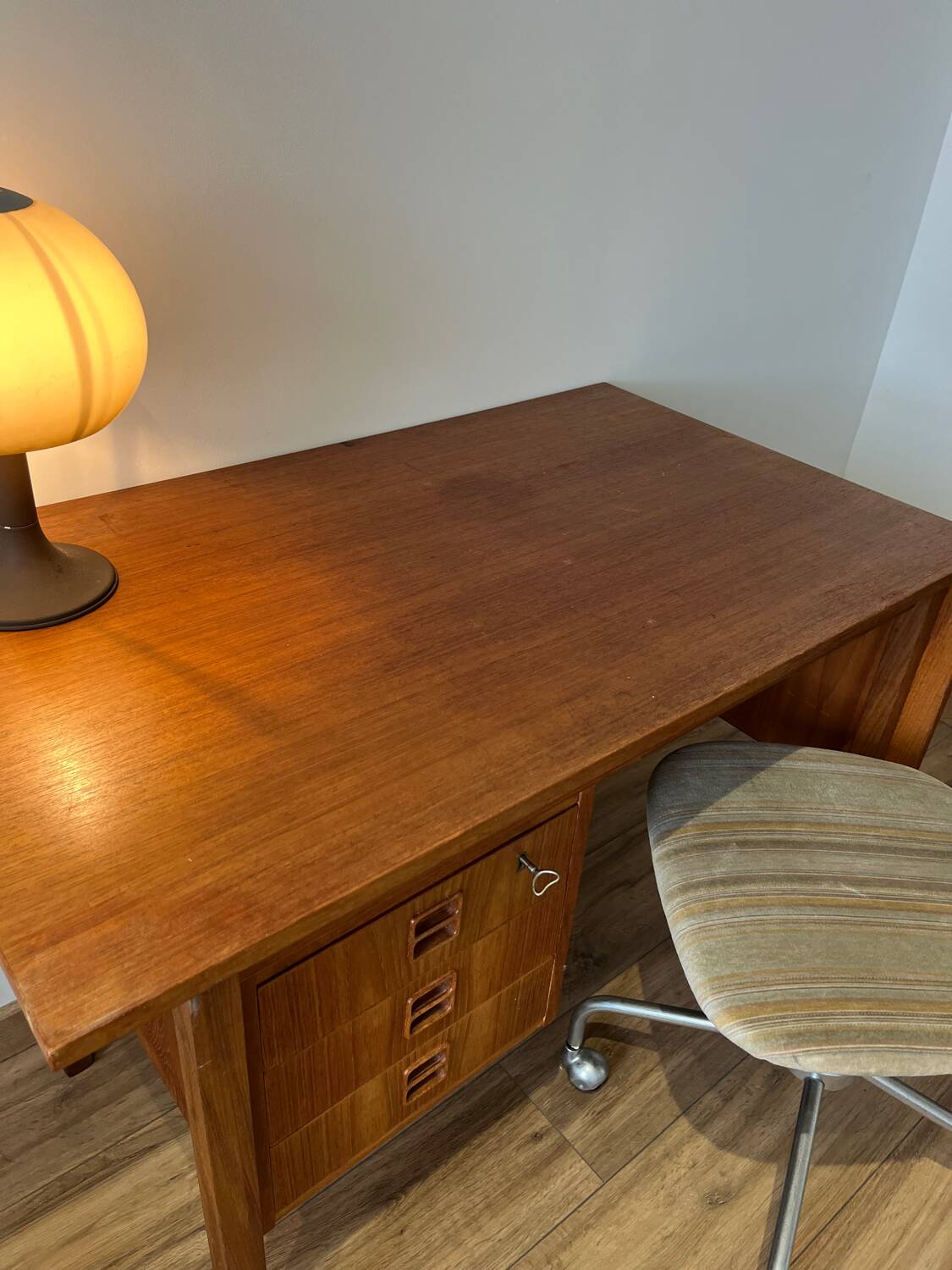 Danish Scandinavian desk in teak from the 1960s.