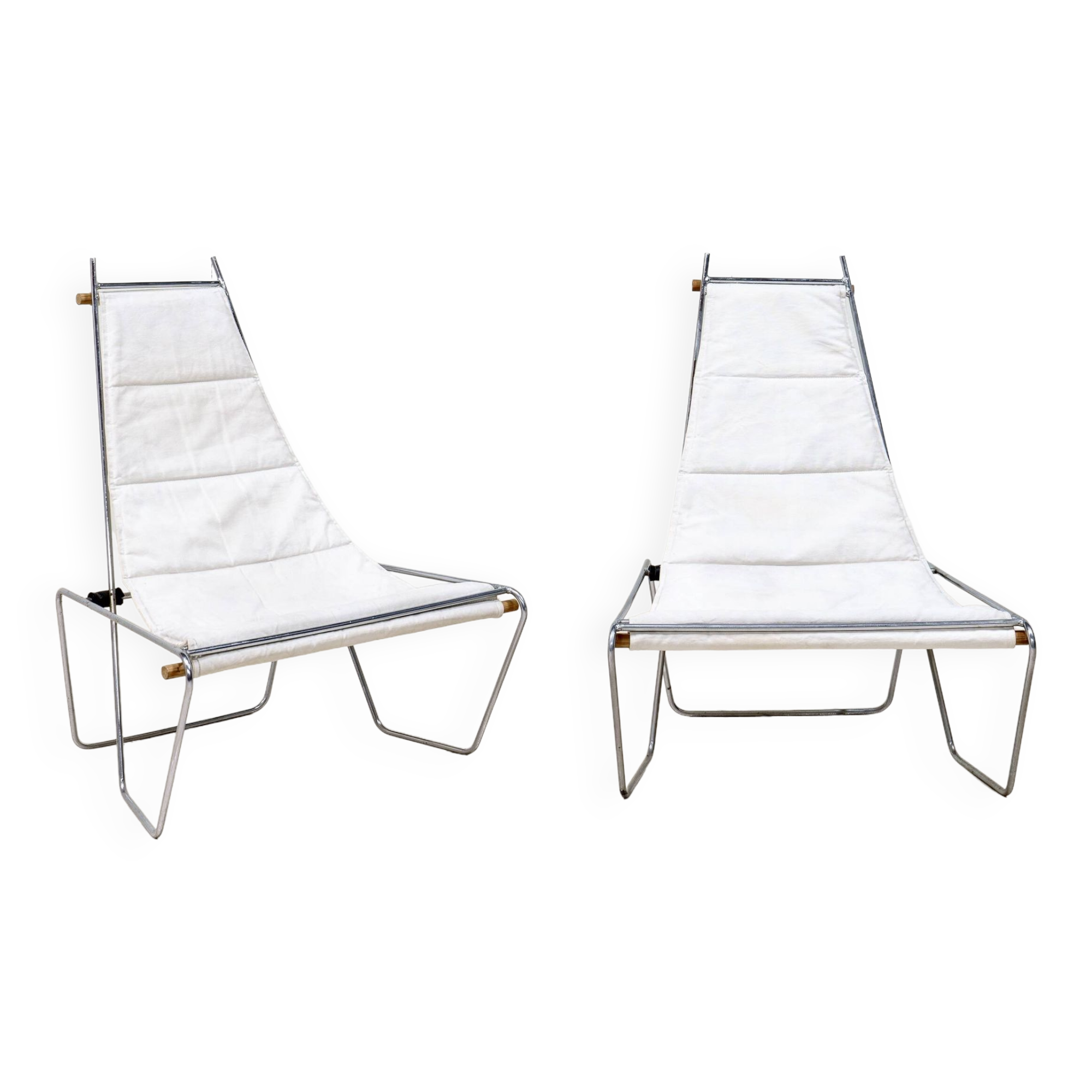 A pair of low chairs. France 70s
