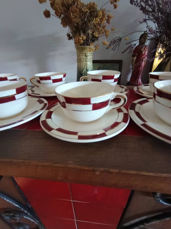 10 tasses à café vintage et 9 sous tasses faience de Salins 1950