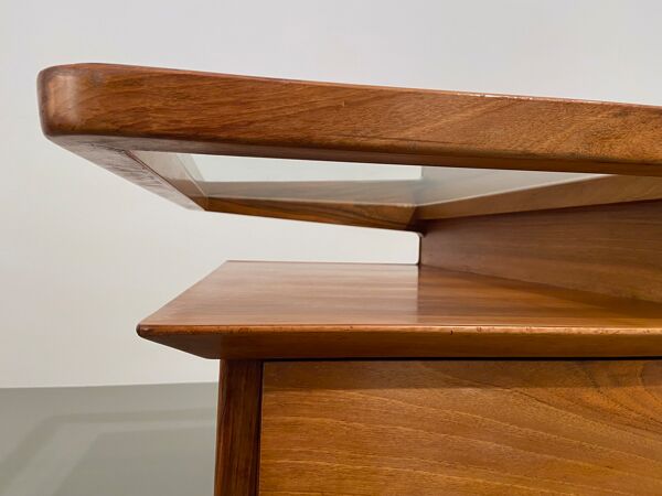 Bureau de Silvio Cavatorta en noyer massif, Italie, années 1950