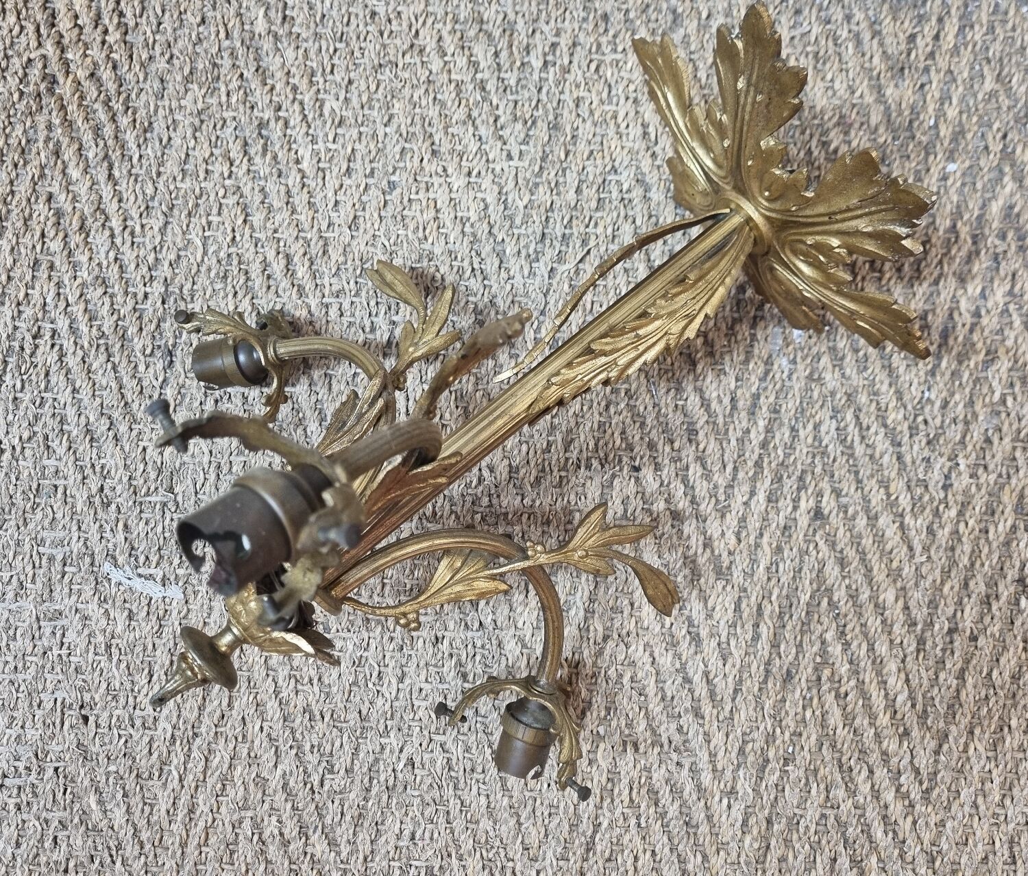 Bronze chandelier art deco 3 tulips