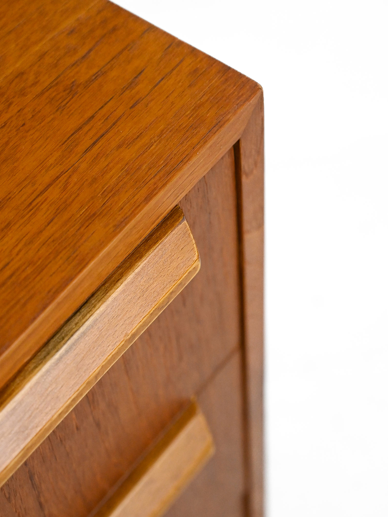 Commode vintage