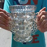 Art Deco bee-shaped vase in thick crystal
