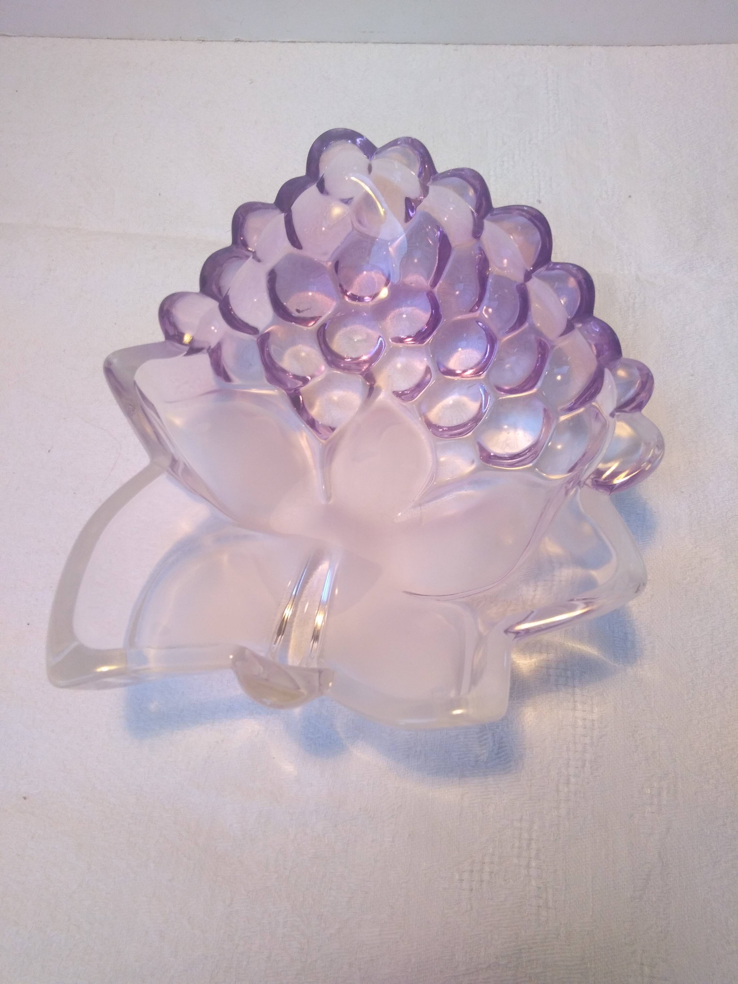 Empty thick glass pocket