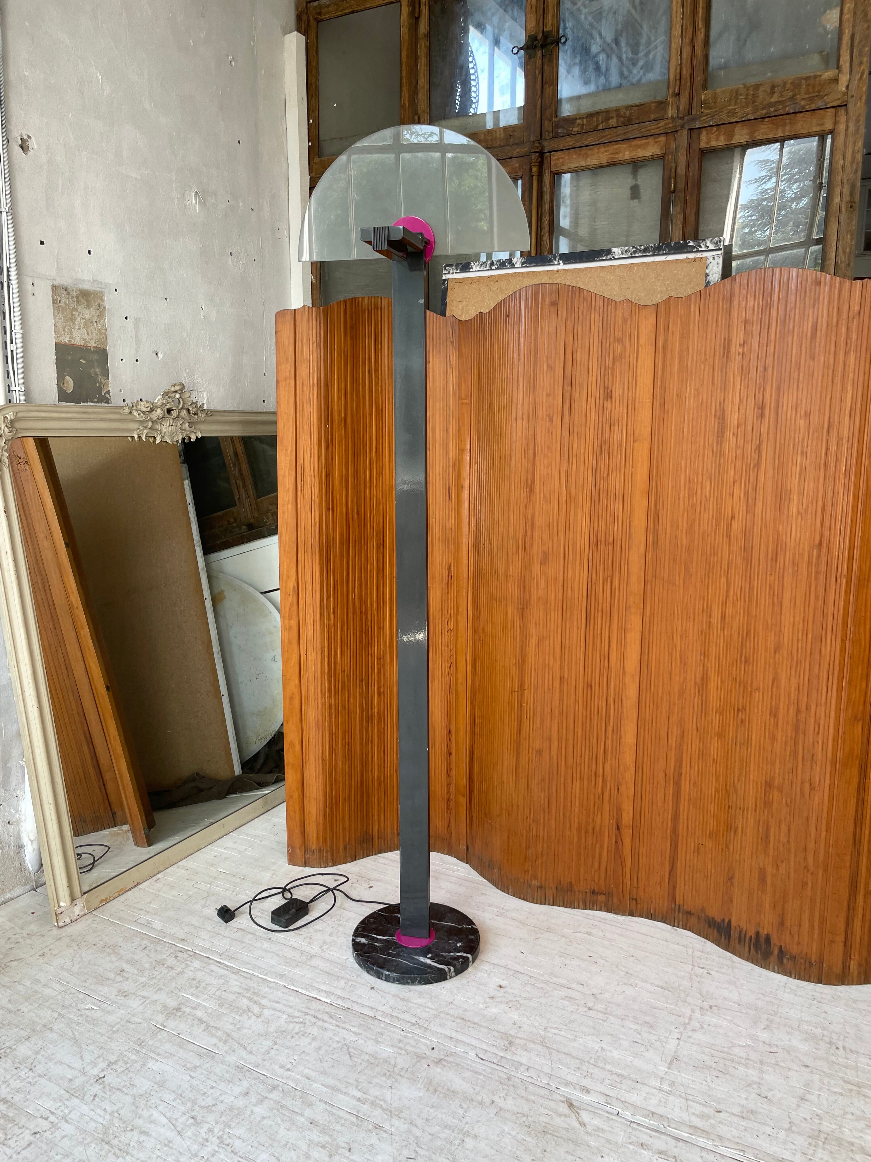 Memphis 80s pink and marble floor lamp