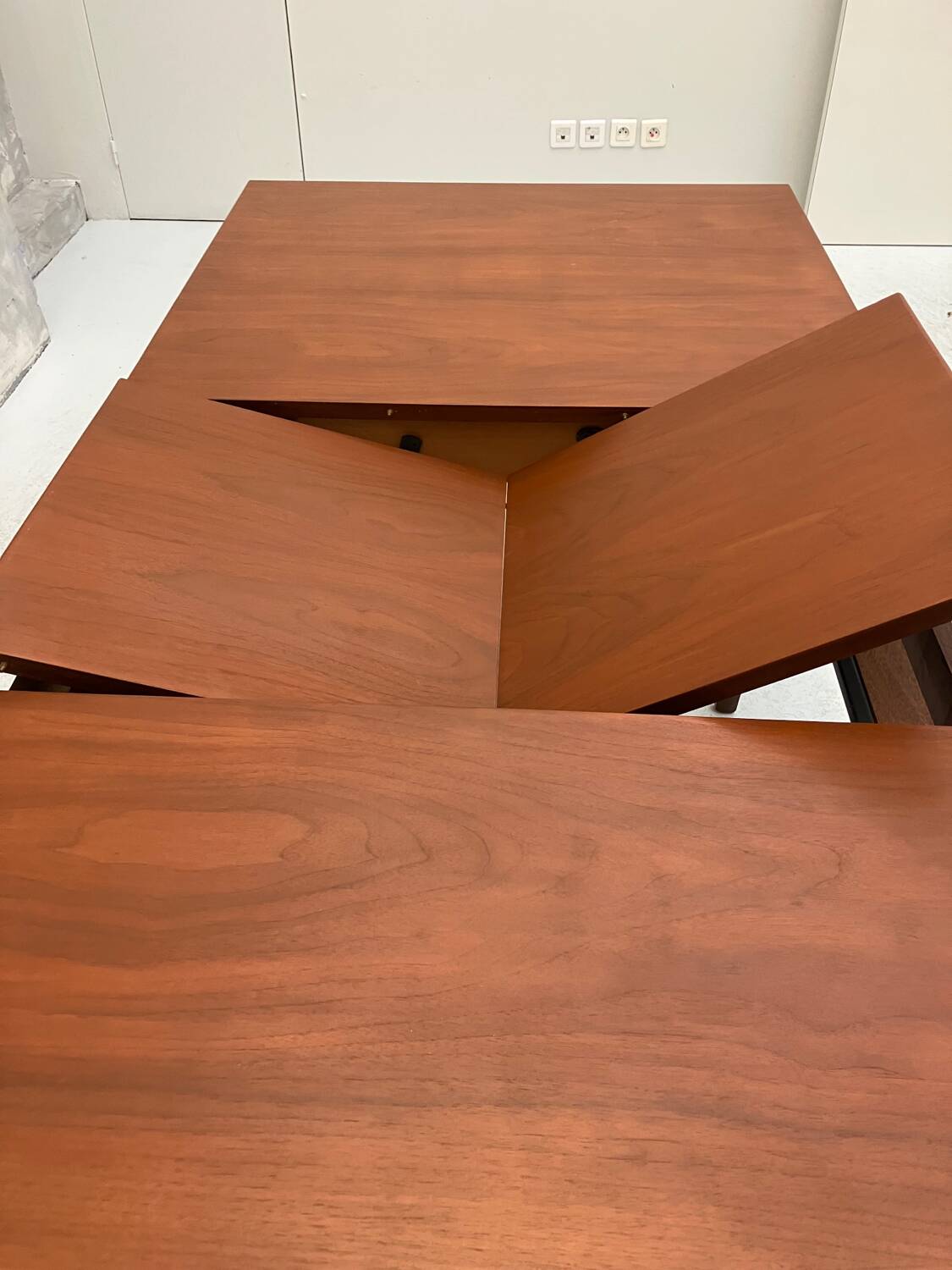 Table scandinave extensible vintage en teck