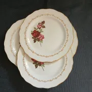 6 antique flat plates in porcelain