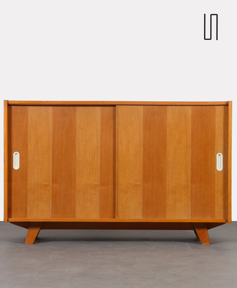 Oak veneer chest of drawers, U-452 by Jiri Jiroutek for Interier Praha, 1960
