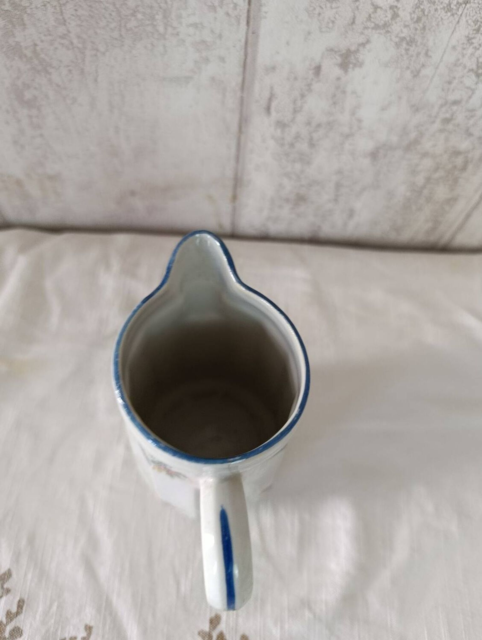 Pot à lait en faïence motifs petites fleurs