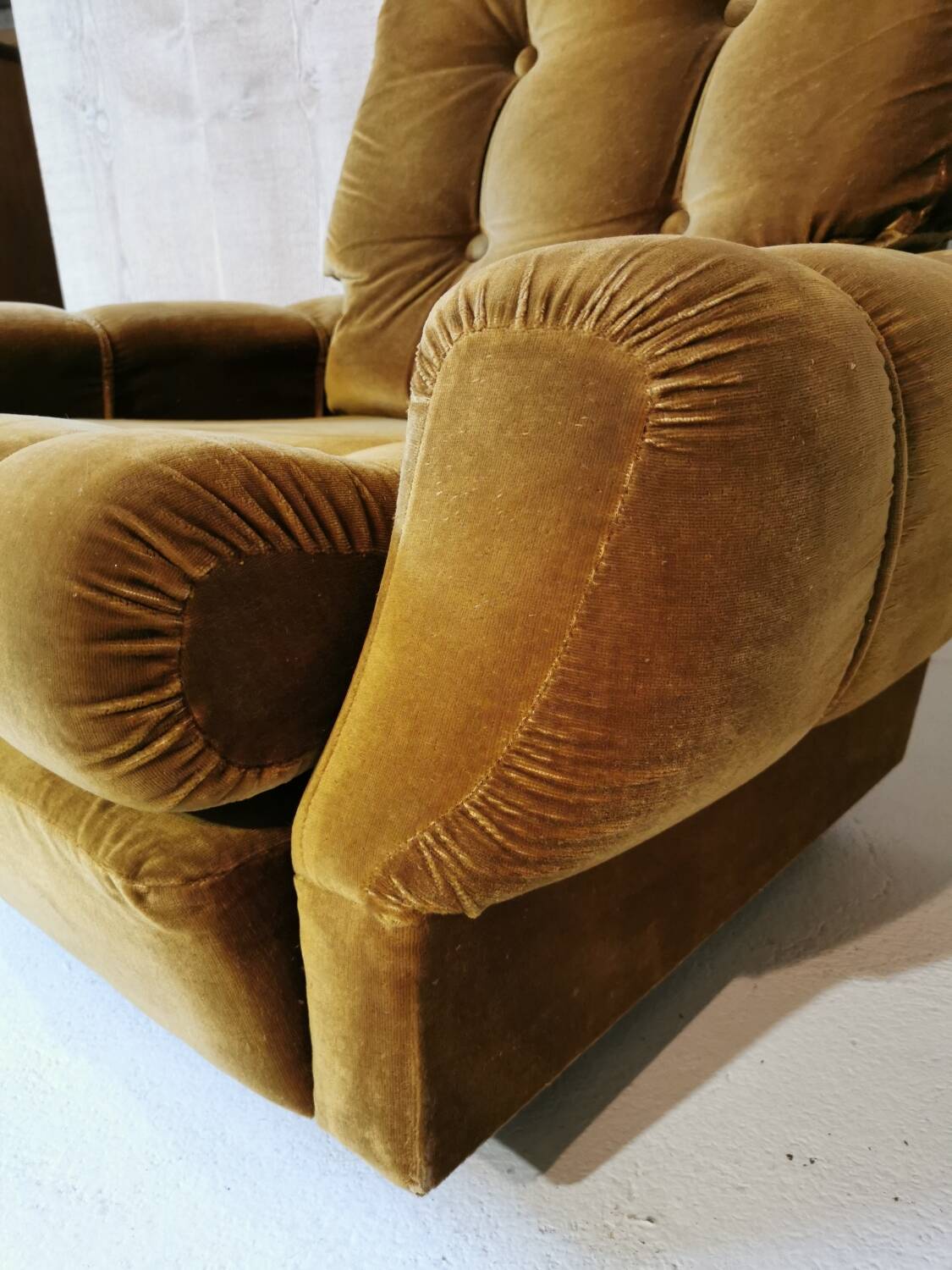 Fauteuil velours vintage